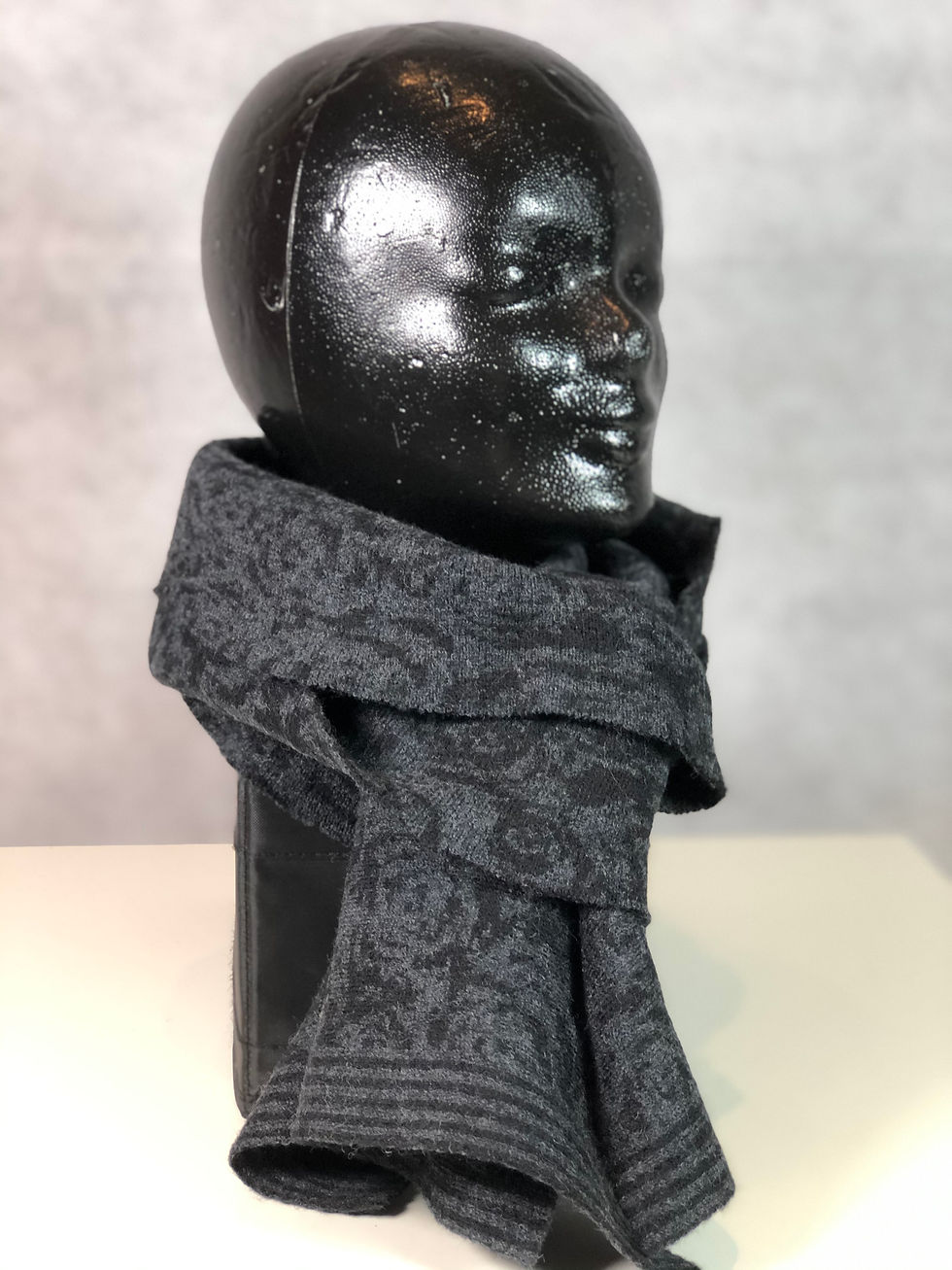 Miniaturbild: Schal aus Merinowolle, Jacquardstrick