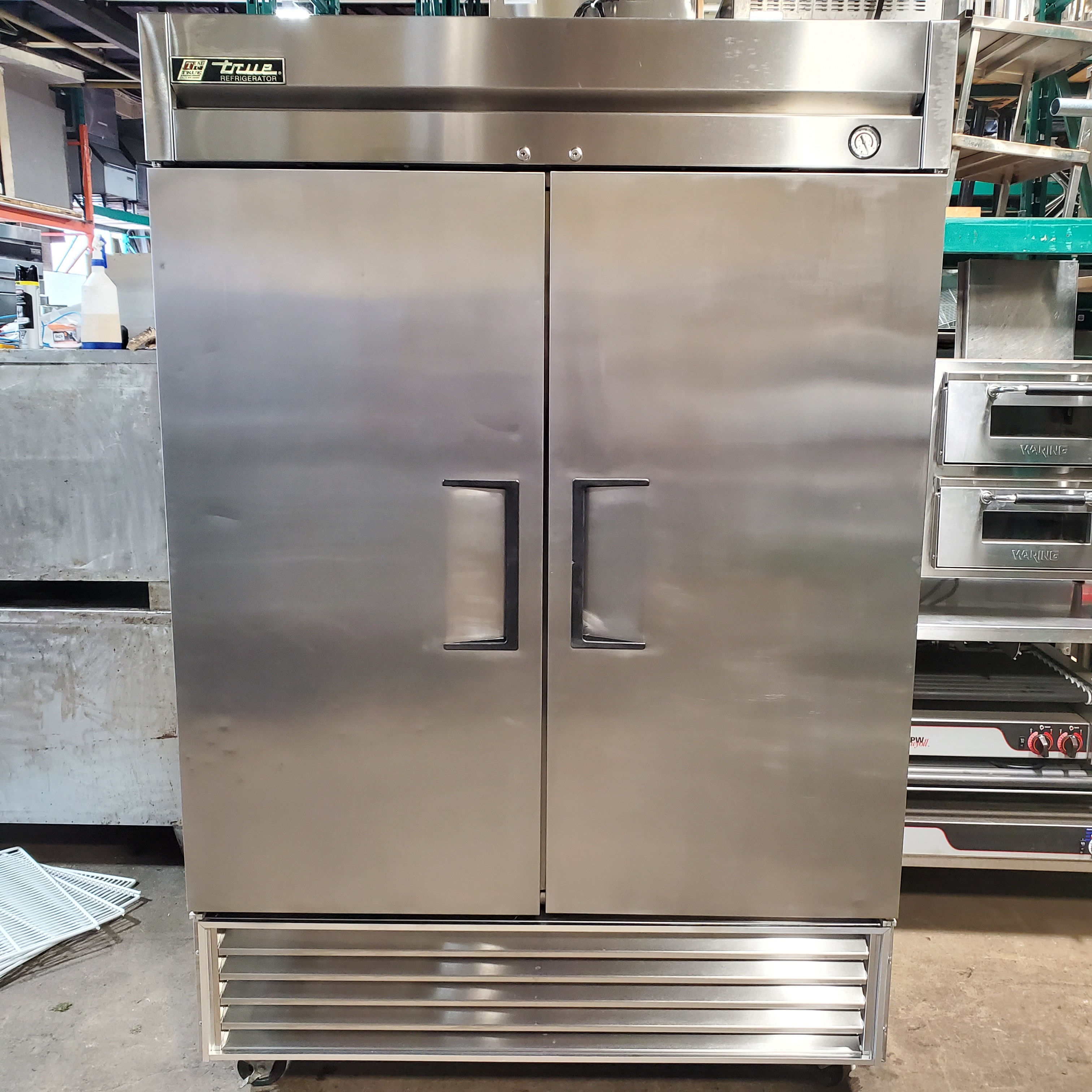 TRUE T-49 2 Door Cooler 