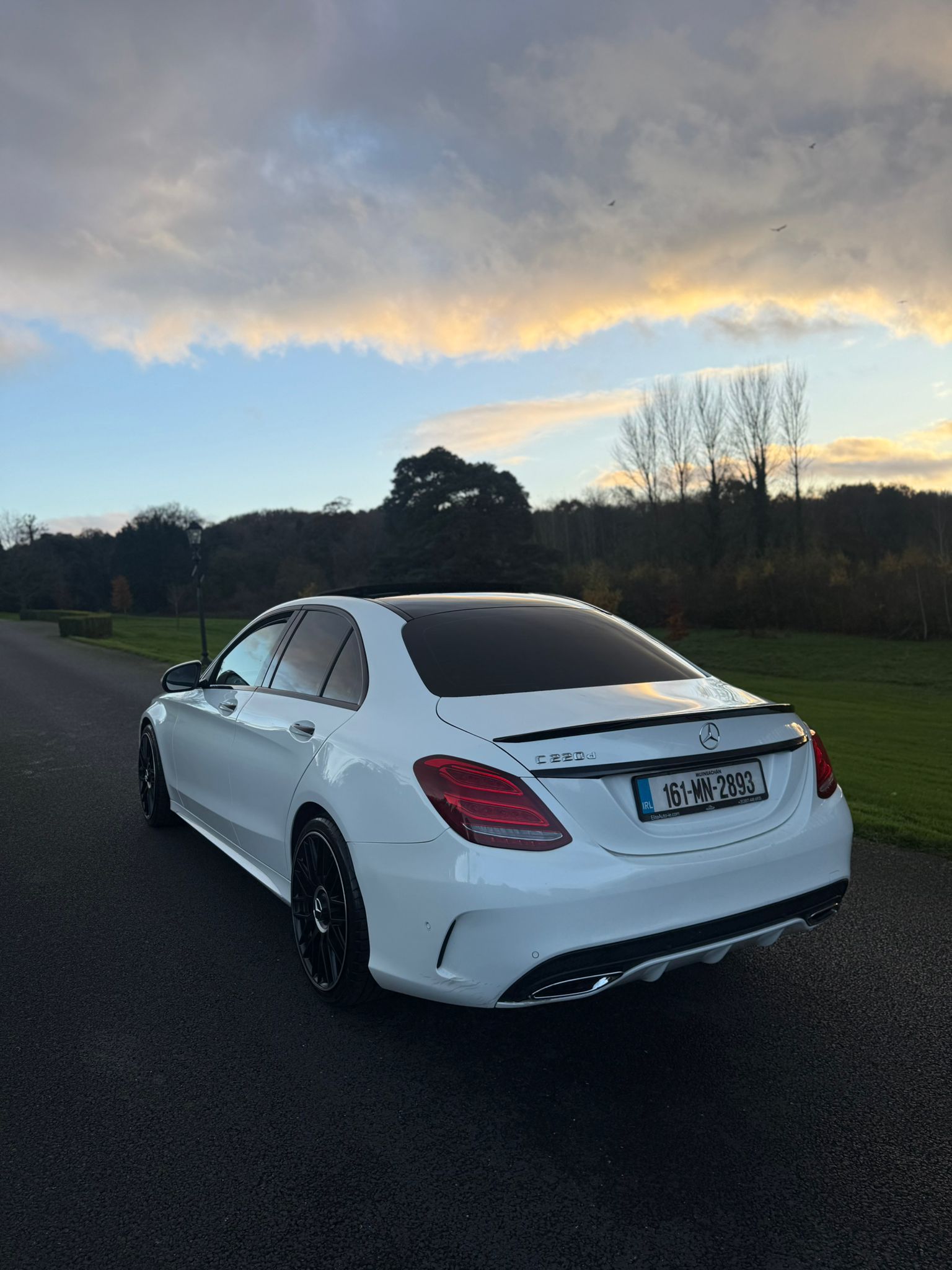 Mercedes-Benz C-Class Auto gallery image 4