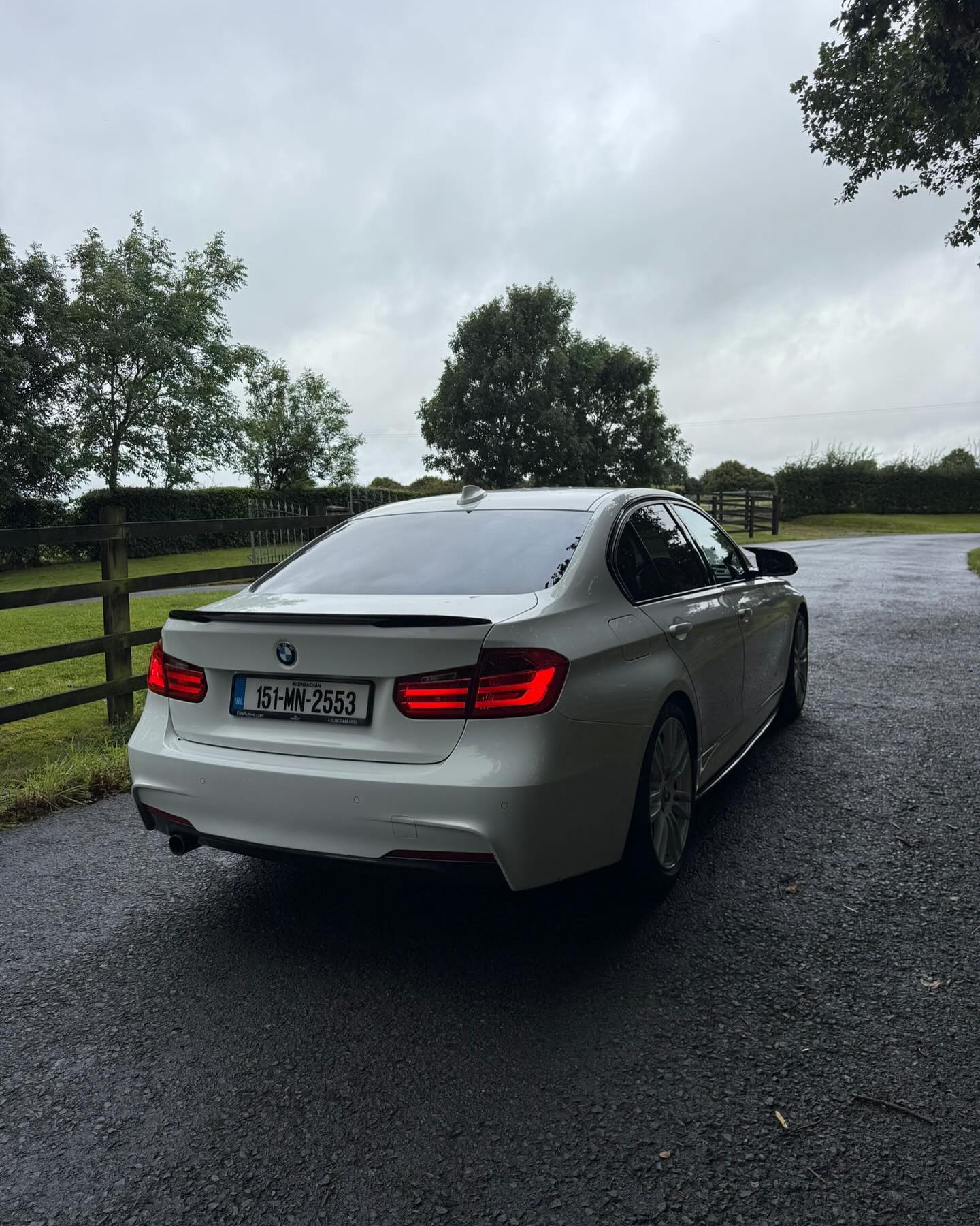 BMW 320d M Sport Shadow Edition Auto gallery image 6