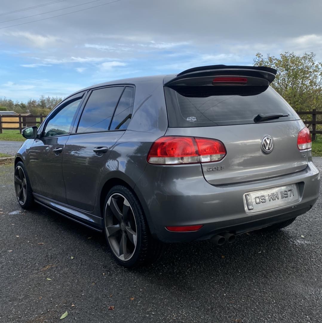 Volkswagen Golf 2.0 TDI gallery image 4