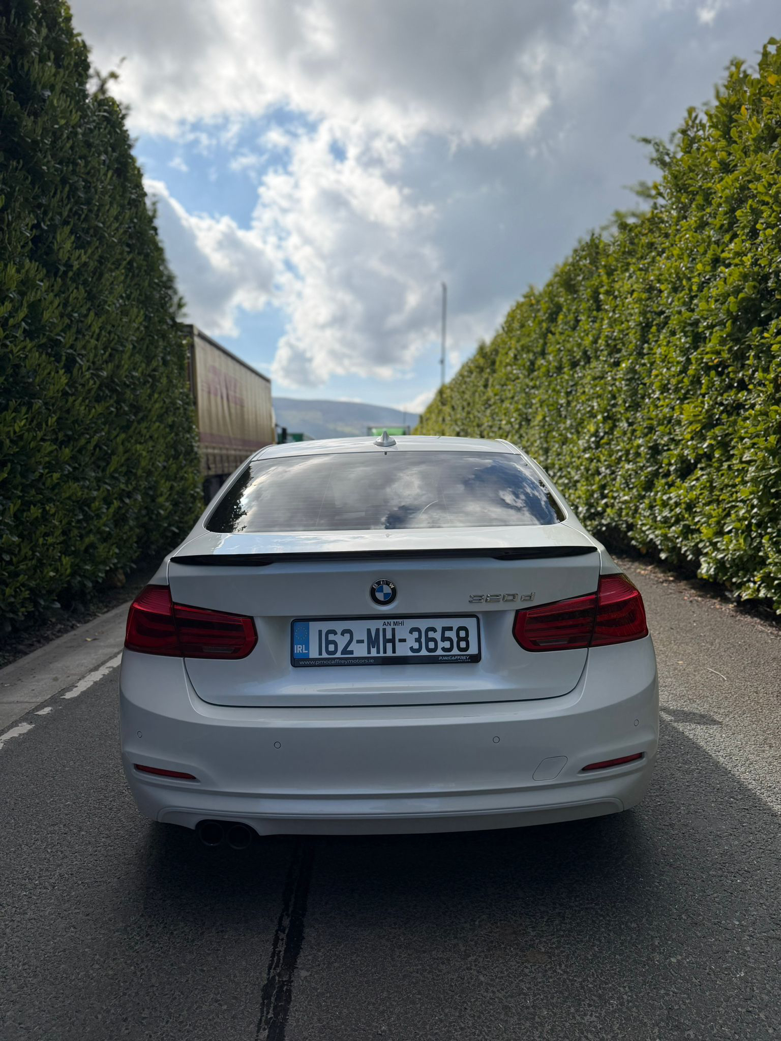 BMW 320d Sport Auto gallery image 6