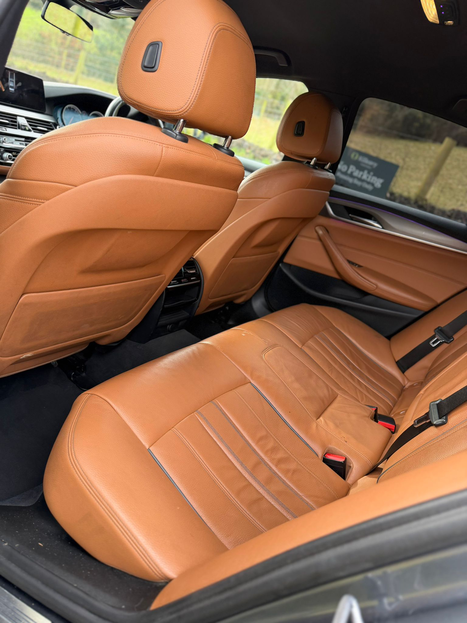 BMW 520d xDrive M Sport gallery image 12