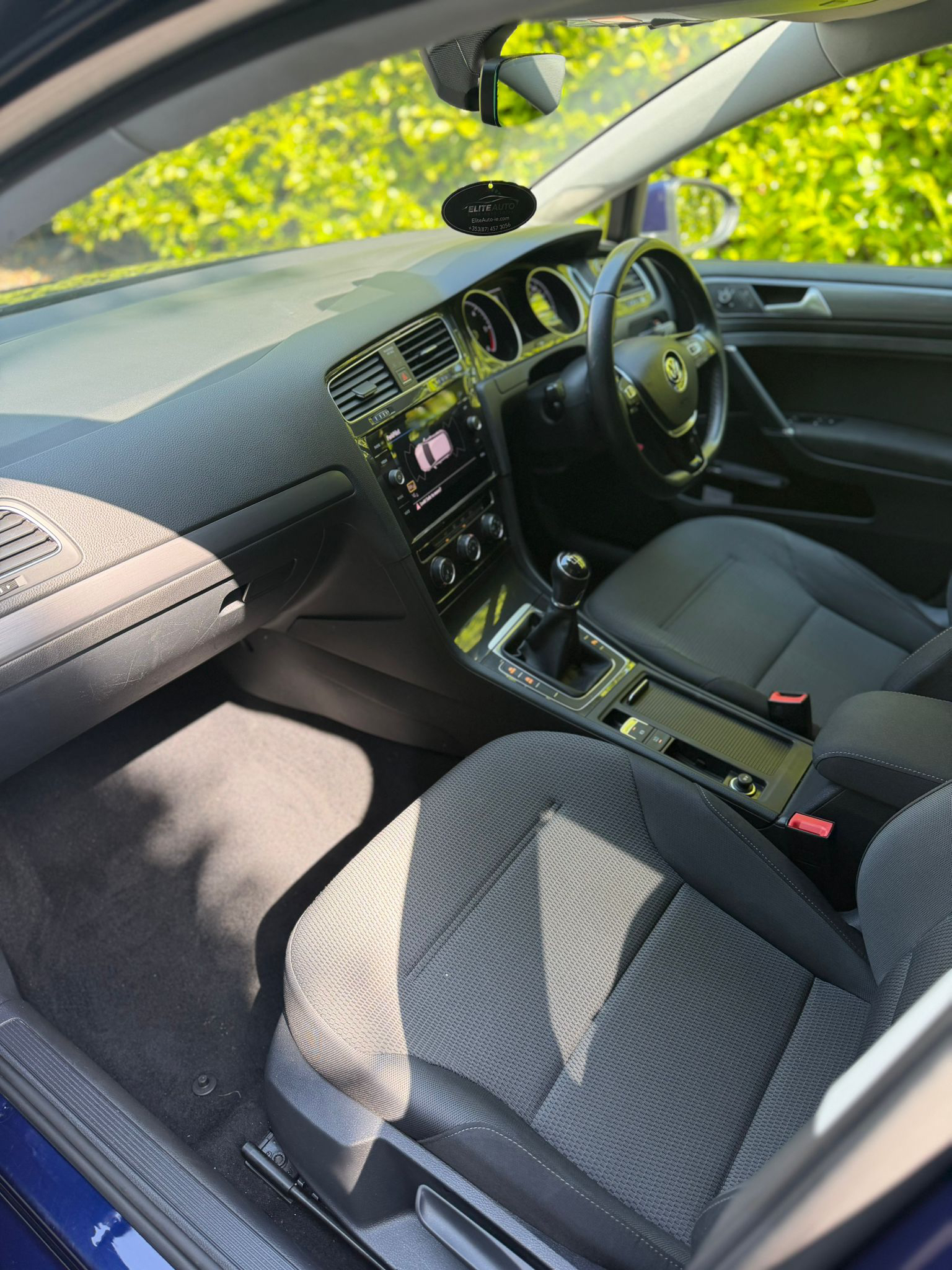 Volkswagen Golf 1.6 TDI gallery image 8