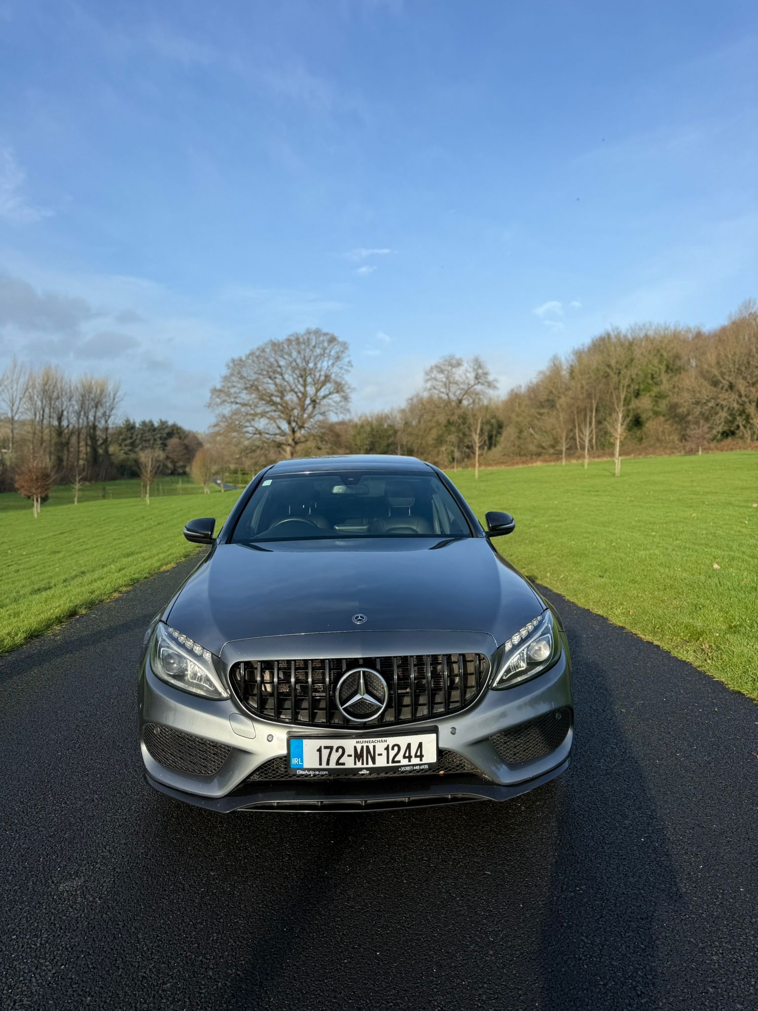 Mercedes-Benz C250 AMG Line Auto gallery image 2