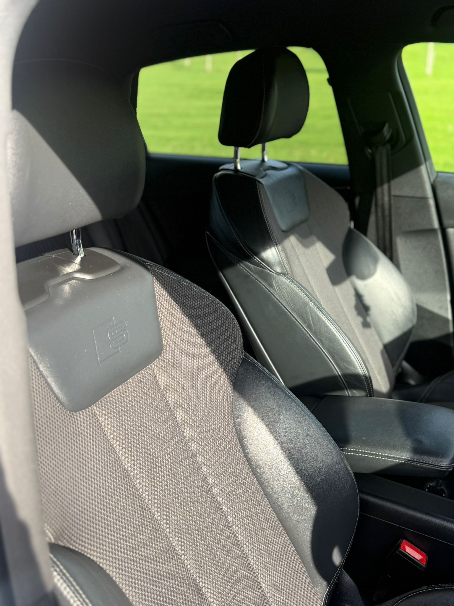 Audi A4 S Line Ultra Auto gallery image 10