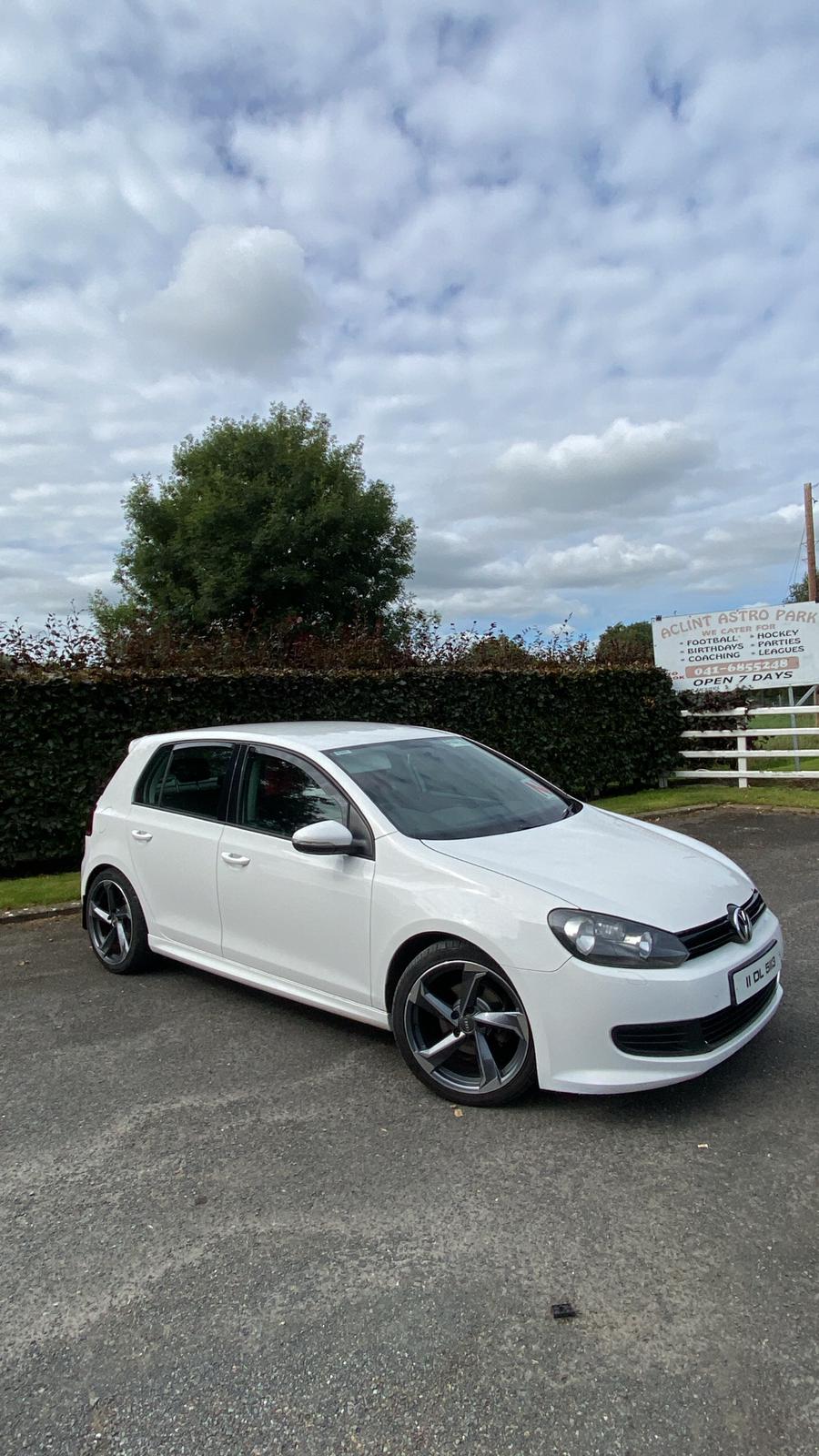 Volkswagen Golf gallery image 2