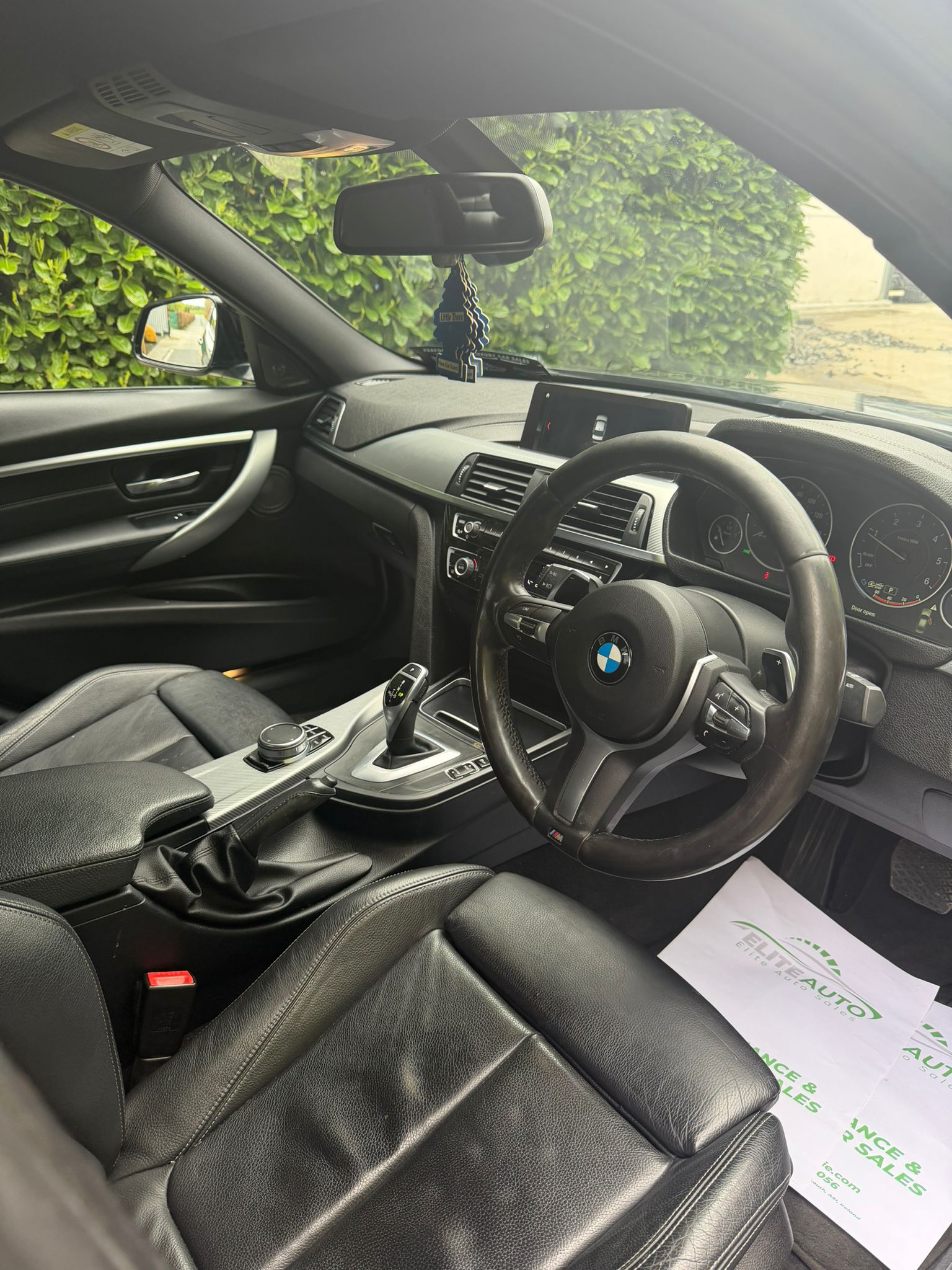 BMW 320d M Sport Shadow Edition Auto gallery image 10