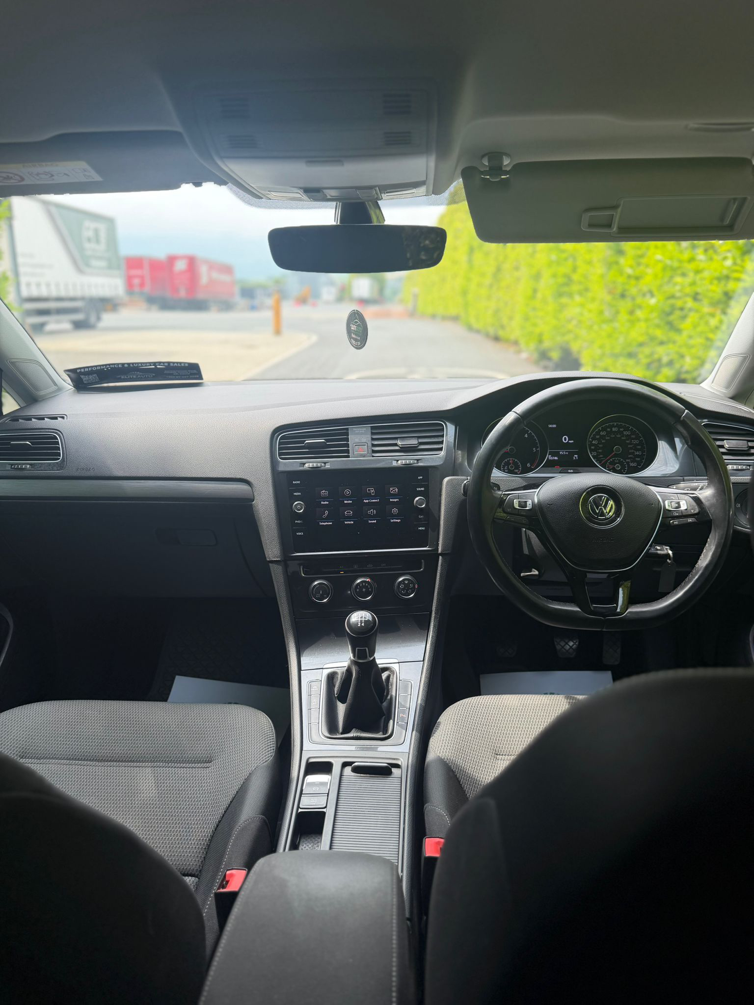 Volkswagen Golf SE NAV 1.6 TDI gallery image 10