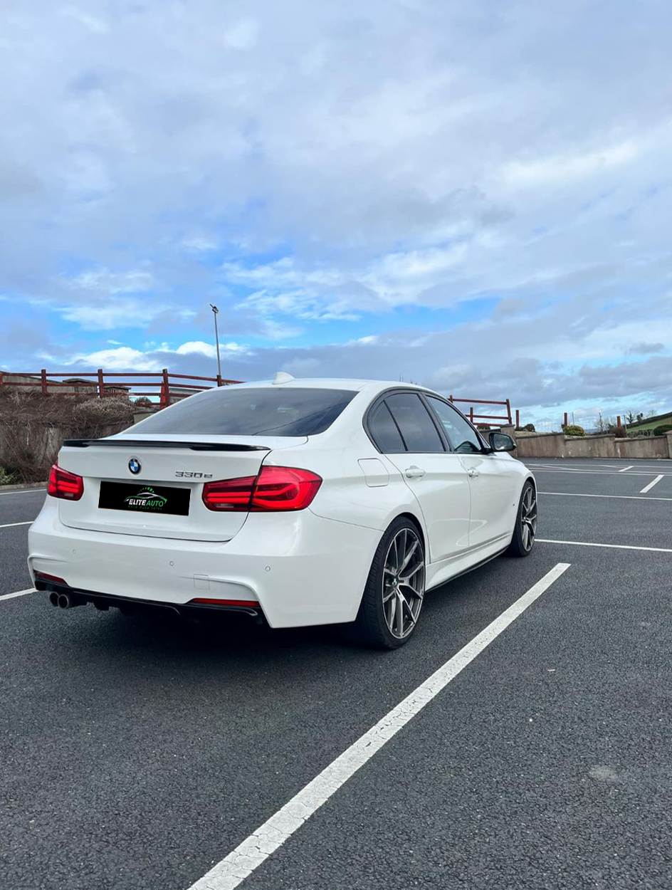 BMW 330e gallery image 7