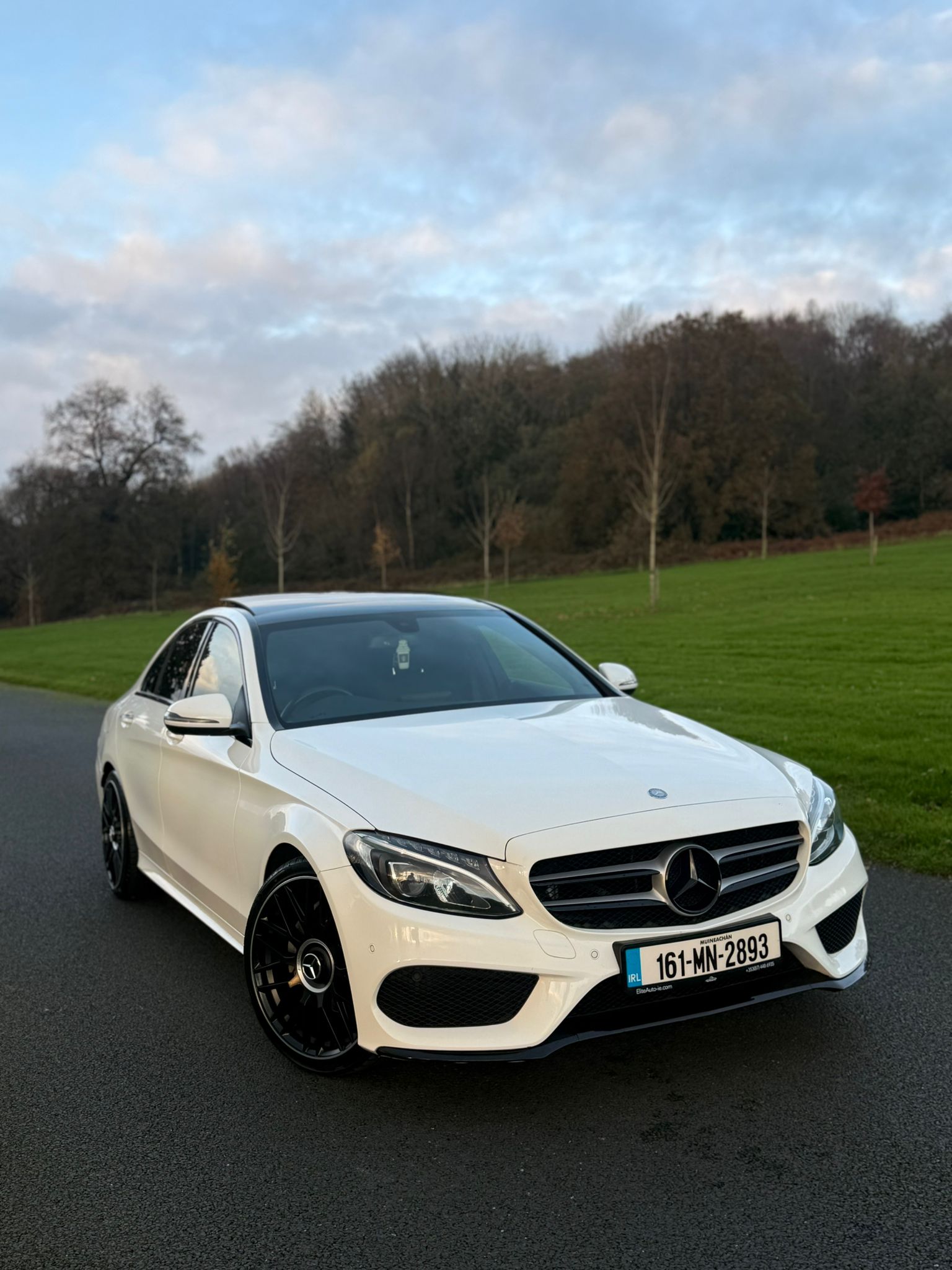 Mercedes-Benz C-Class Auto gallery image 2