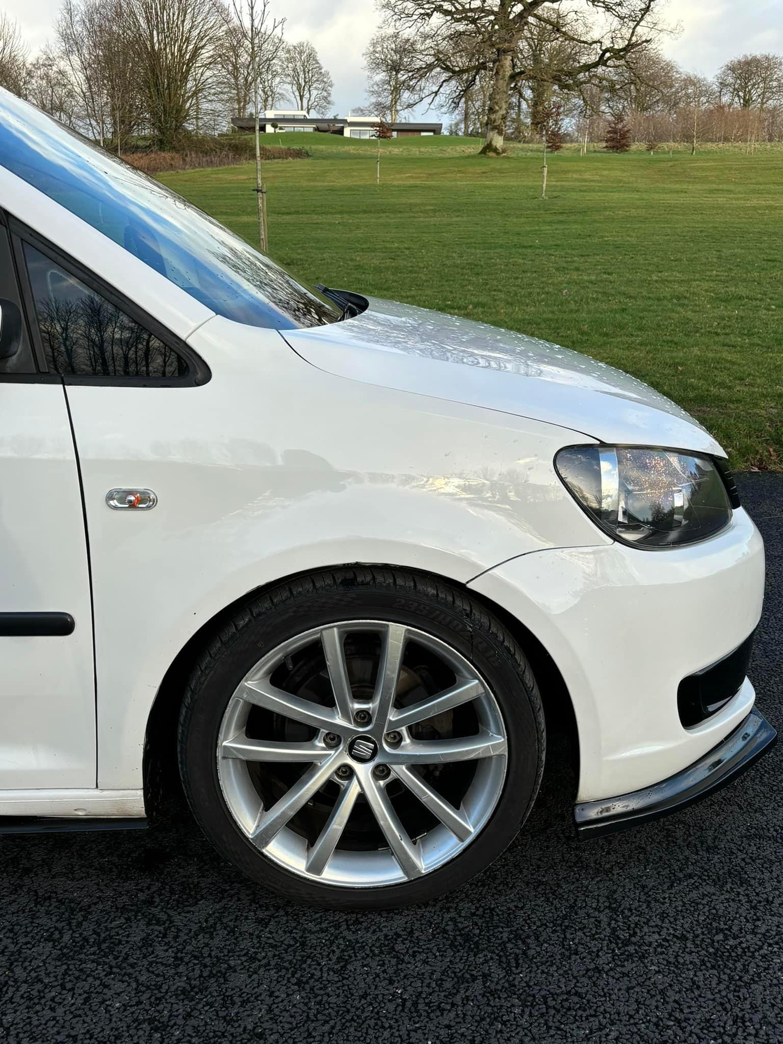 Volkswagen Caddy 1.6 TDI gallery image 2
