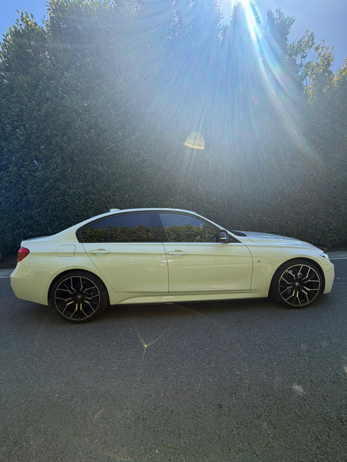 BMW 320d M Sport Shadow Edition Auto gallery image 8