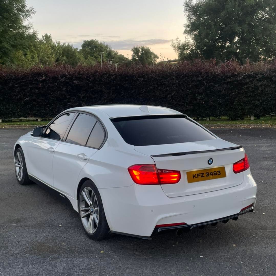 BMW 318d gallery image 2