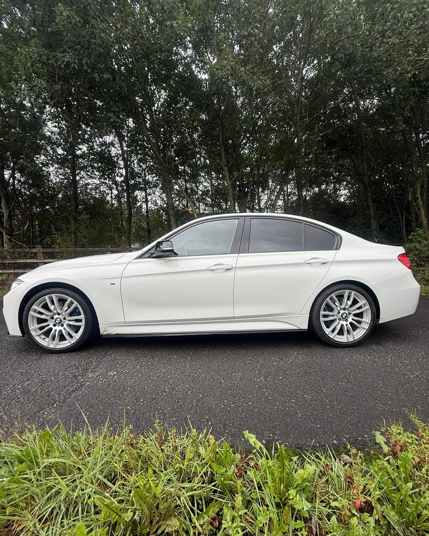 BMW 320d M Sport Shadow Edition Auto gallery image 8
