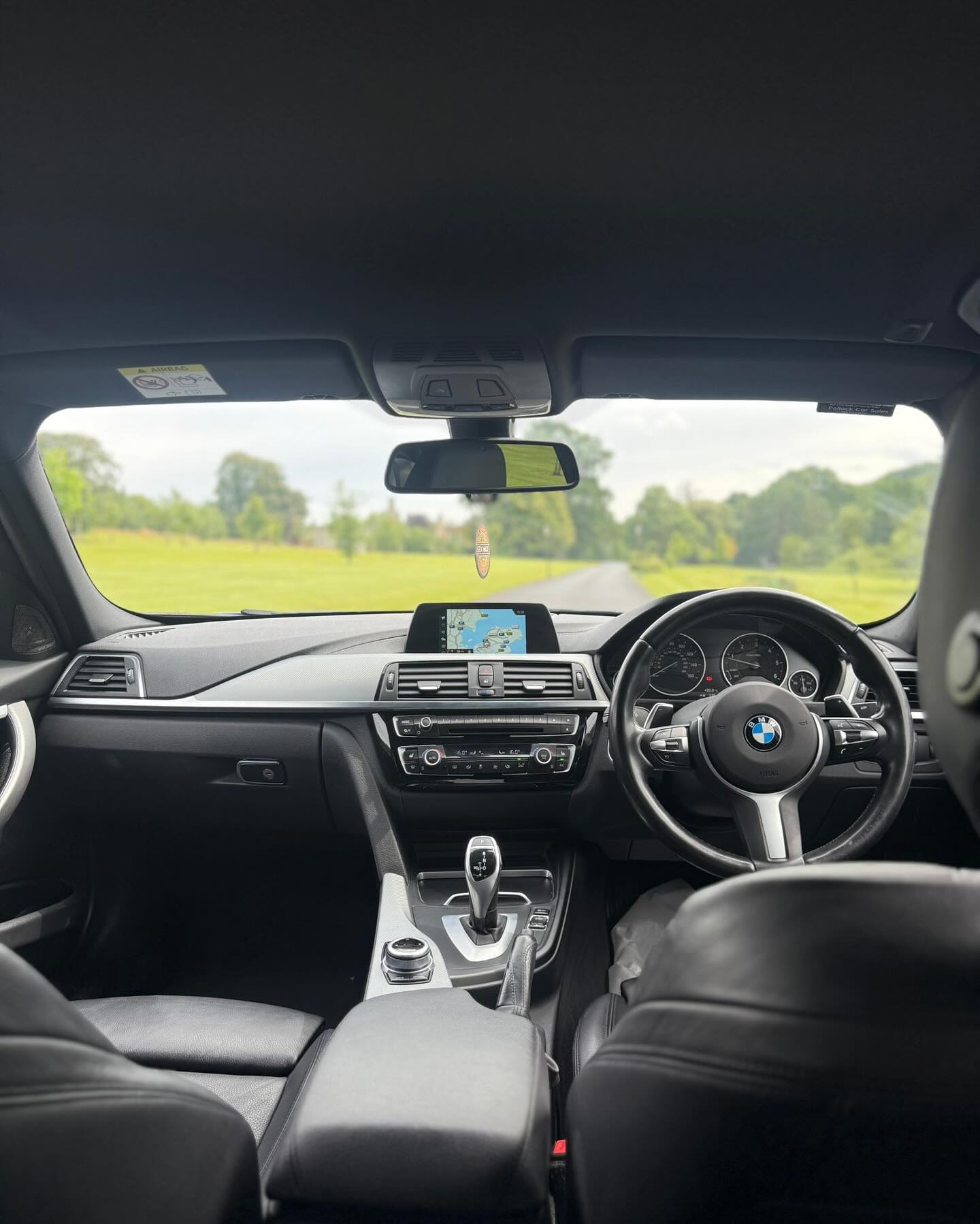 BMW 320d M Sport Shadow Edition Auto gallery image 7