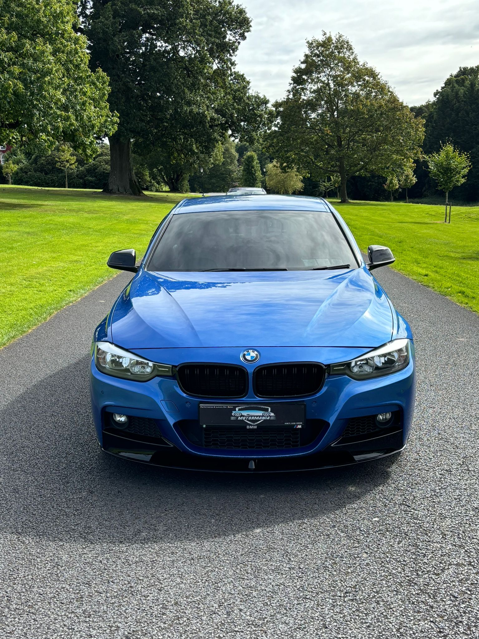 BMW 330d Auto gallery image 2