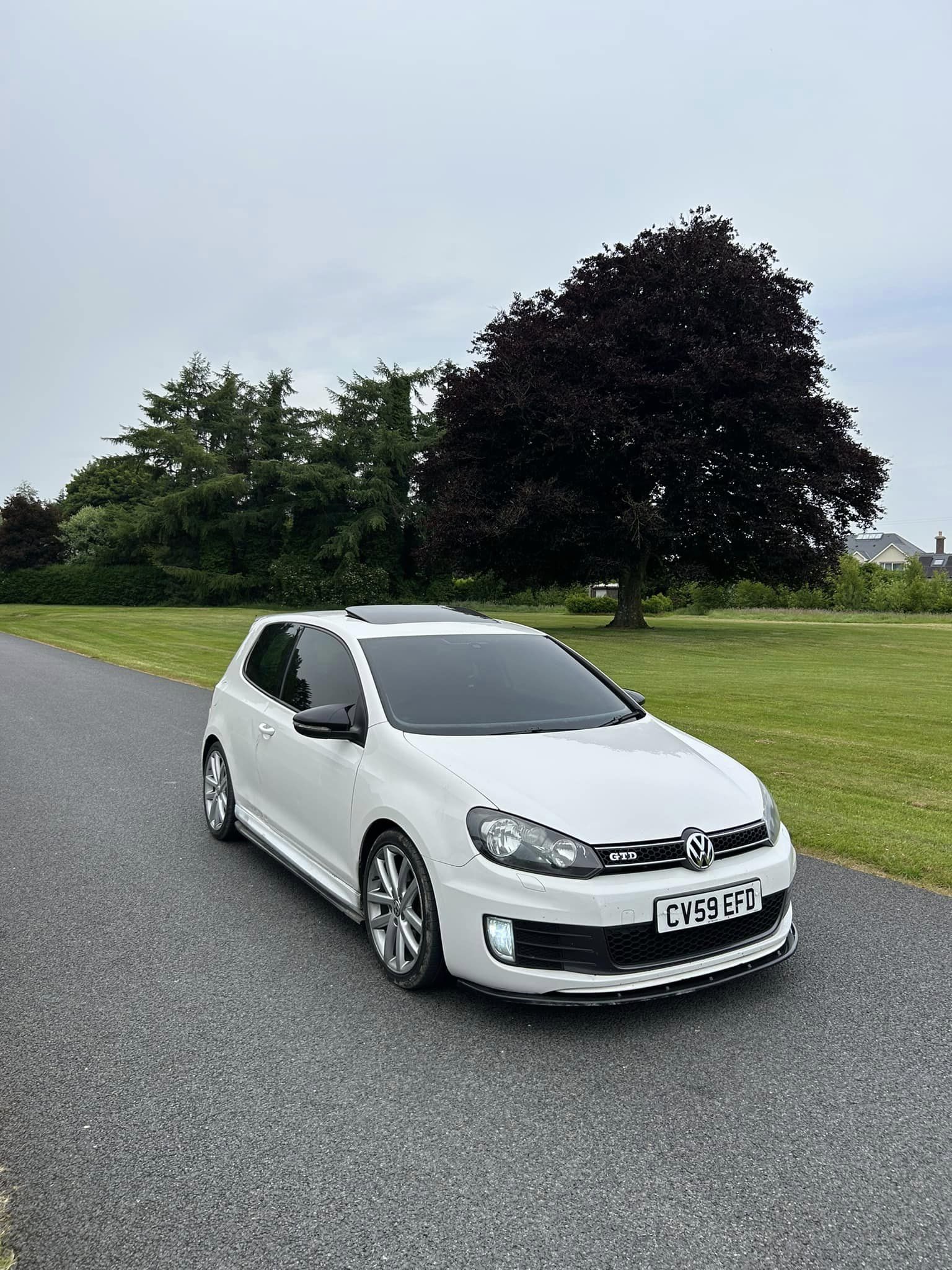 Volkswagen Golf GTD Sunroof gallery image 6