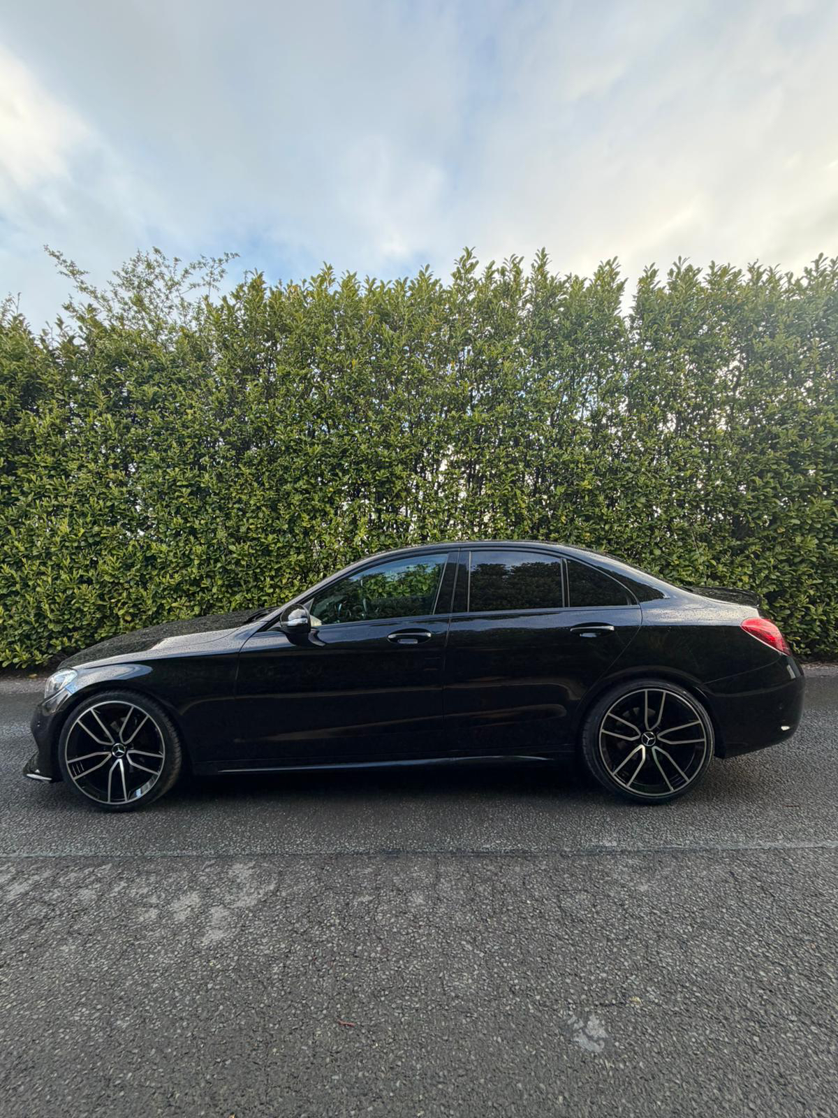Mercedes-Benz C-Class AMG Line Premium gallery image 4
