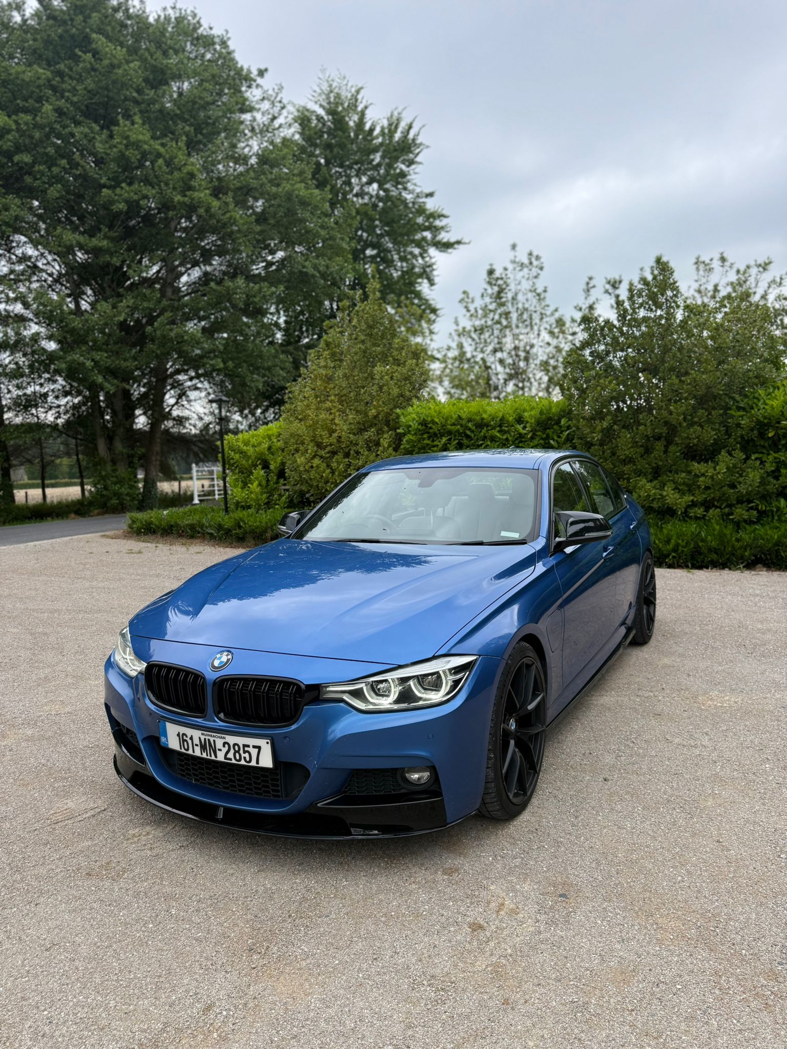 BMW 330e M Sport Auto gallery image 3