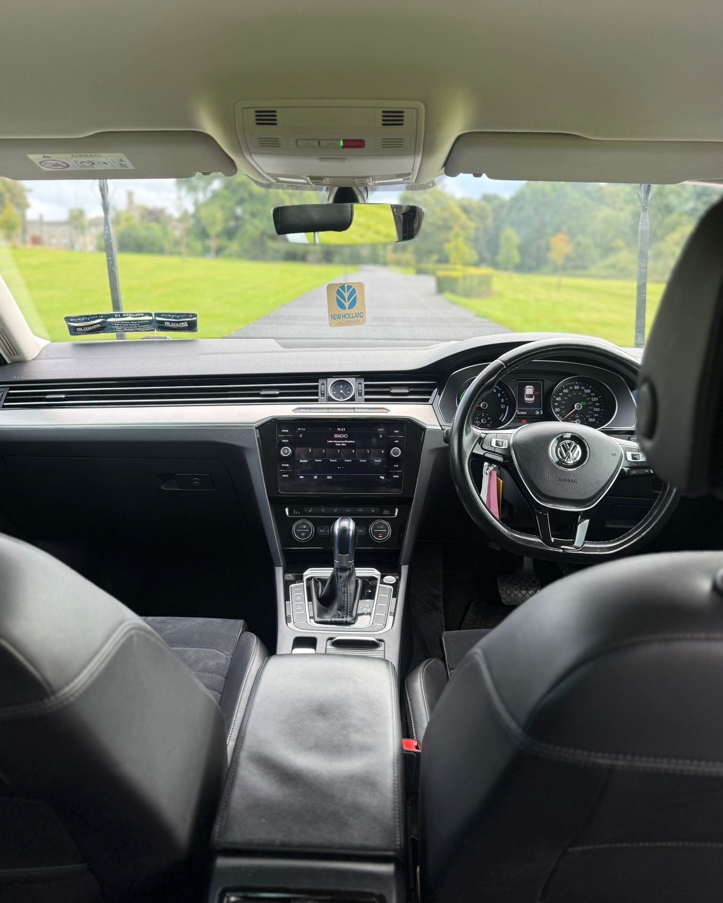 Volkswagen Passat GTE 1.4 TSI DSG gallery image 7