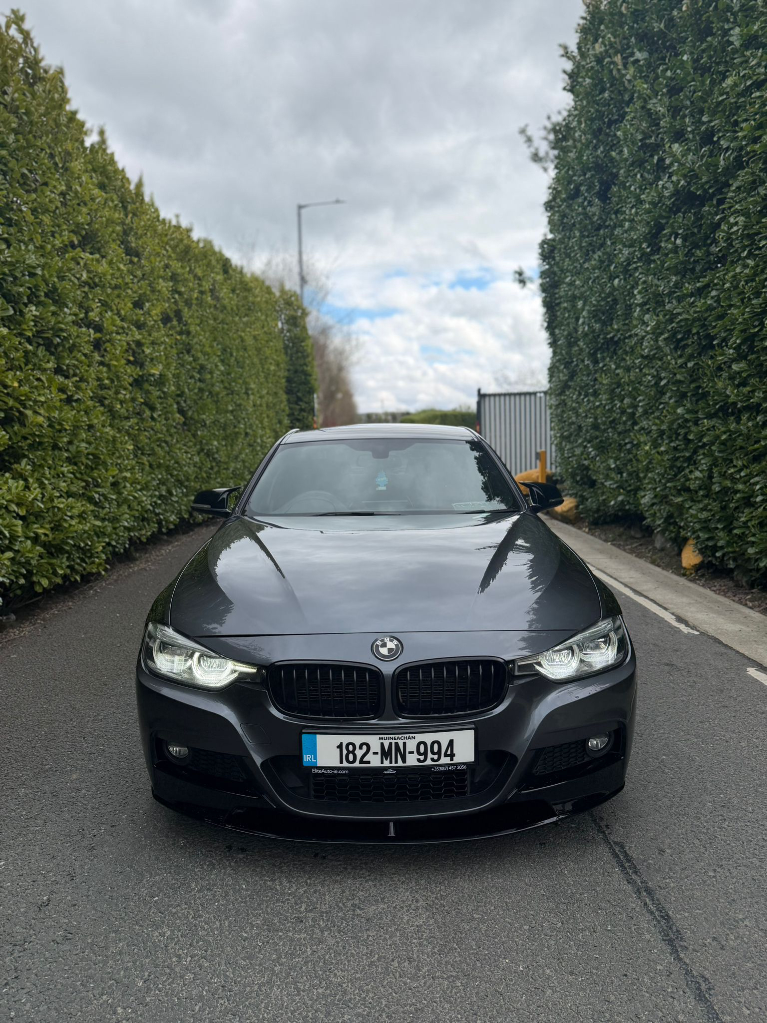 BMW 320d M Sport Shadow Edition Auto gallery image 2
