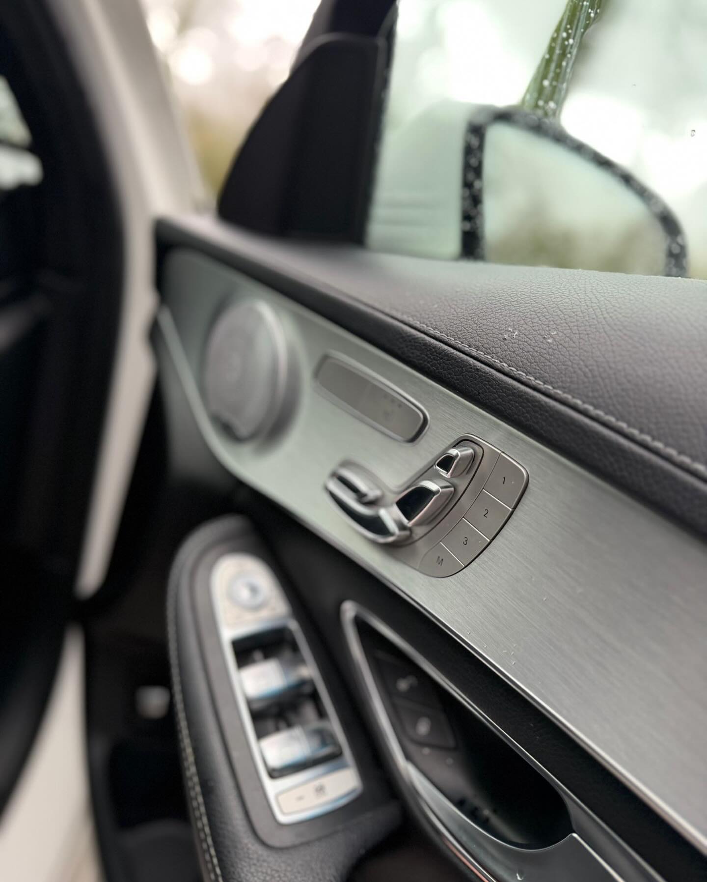 Mercedes-Benz C-Class AMG Line Premium Plus Auto gallery image 11