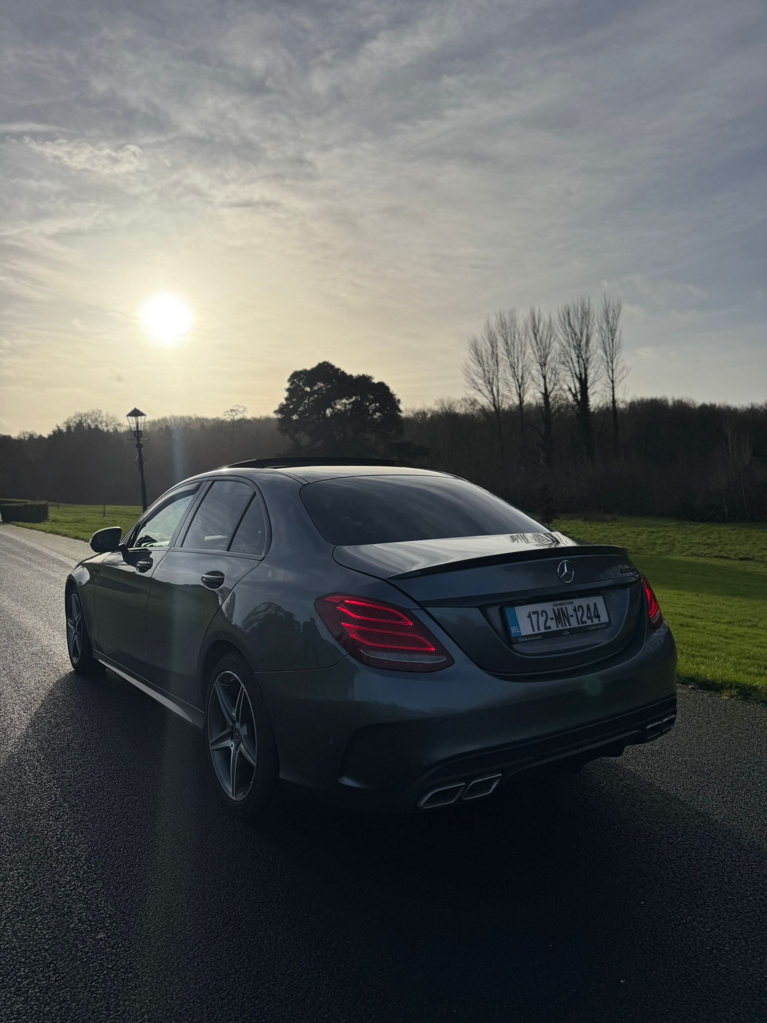 Mercedes-Benz C250 AMG Line Auto gallery image 4