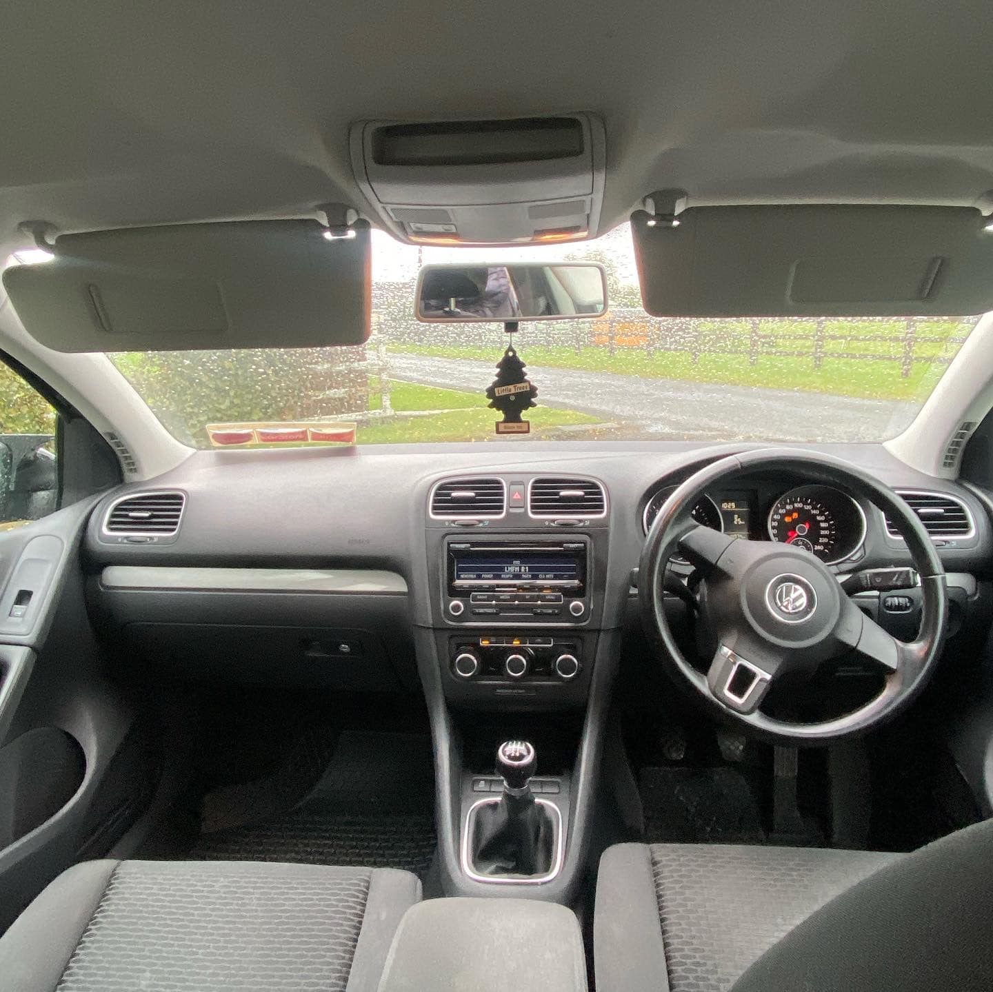 Volkswagen Golf 1.6 TDI gallery image 5