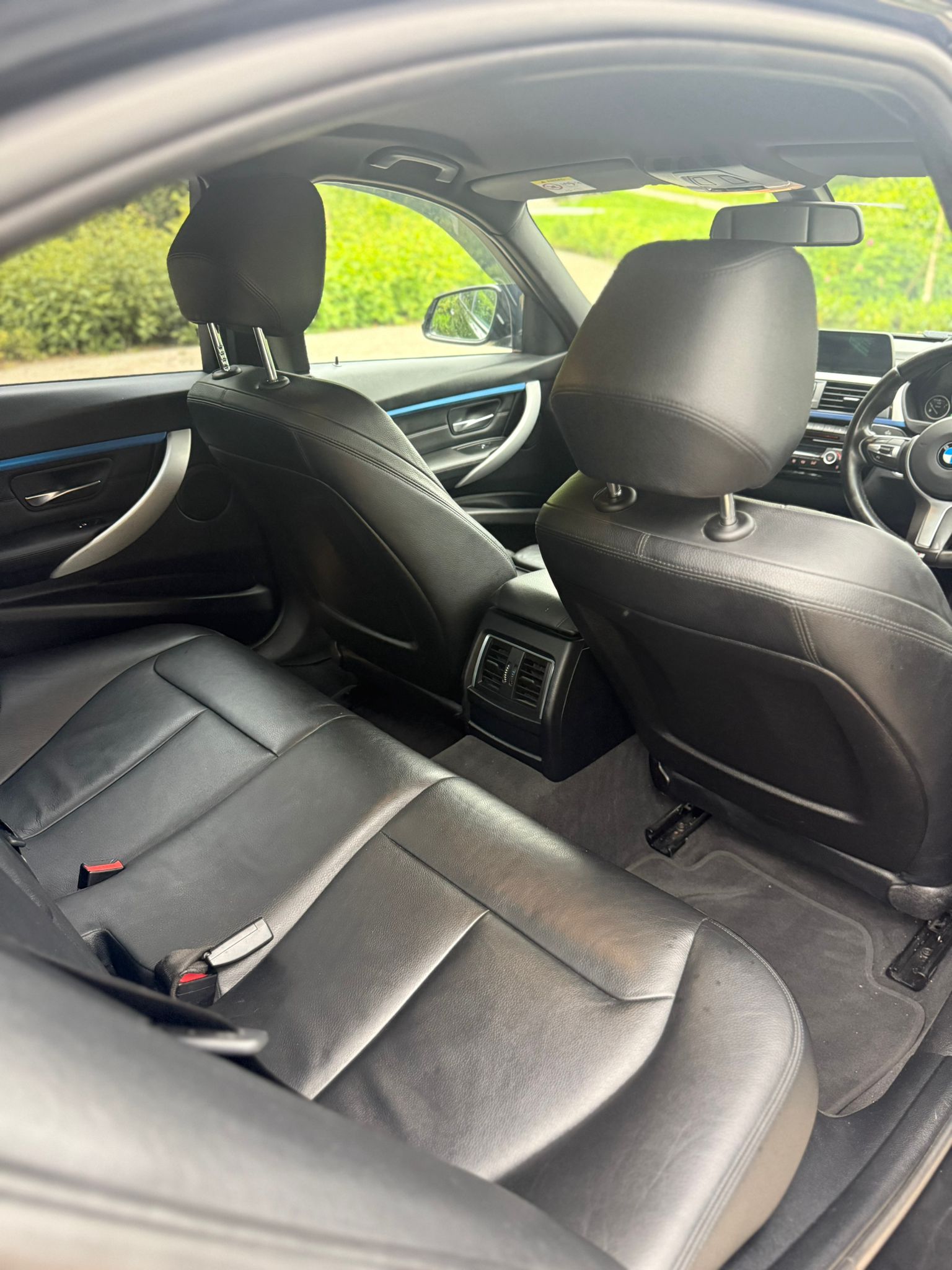 BMW 320d M Sport gallery image 11