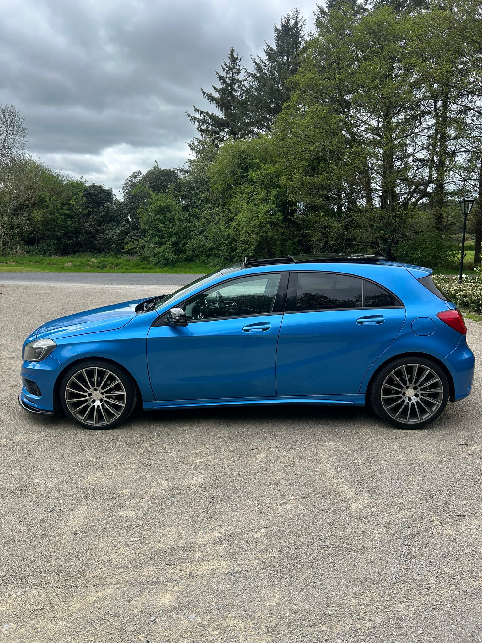 Mercedes-Benz A180 AMG Line gallery image 2