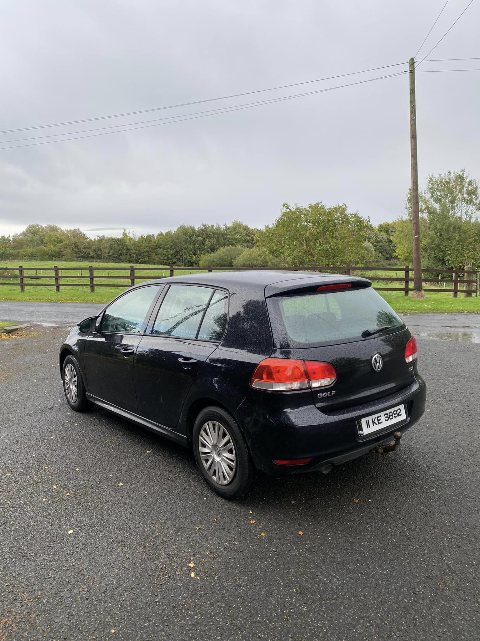 Volkswagen Golf 1.6 TDI gallery image 2