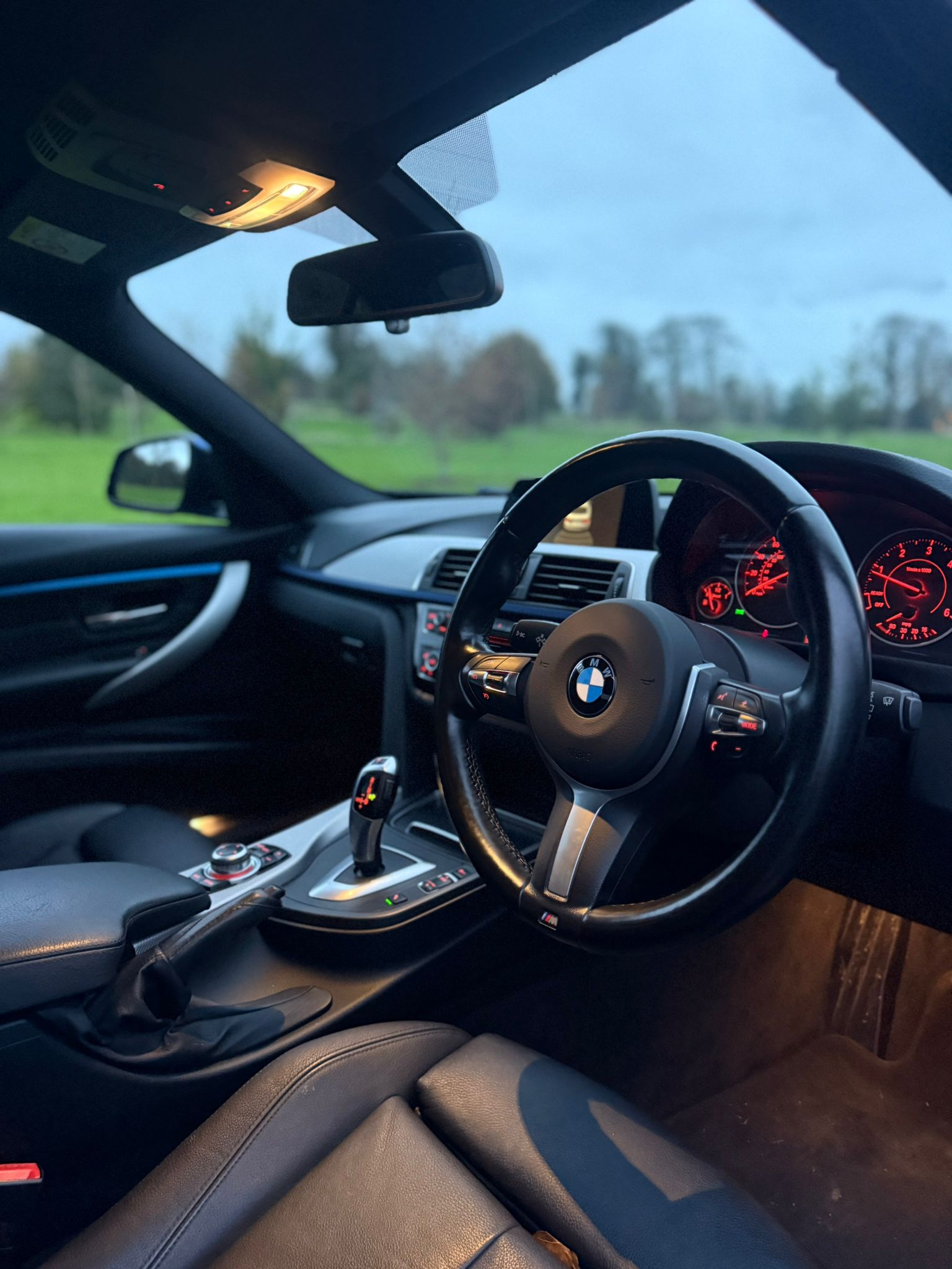 BMW 320d M Sport xDrive Auto gallery image 12