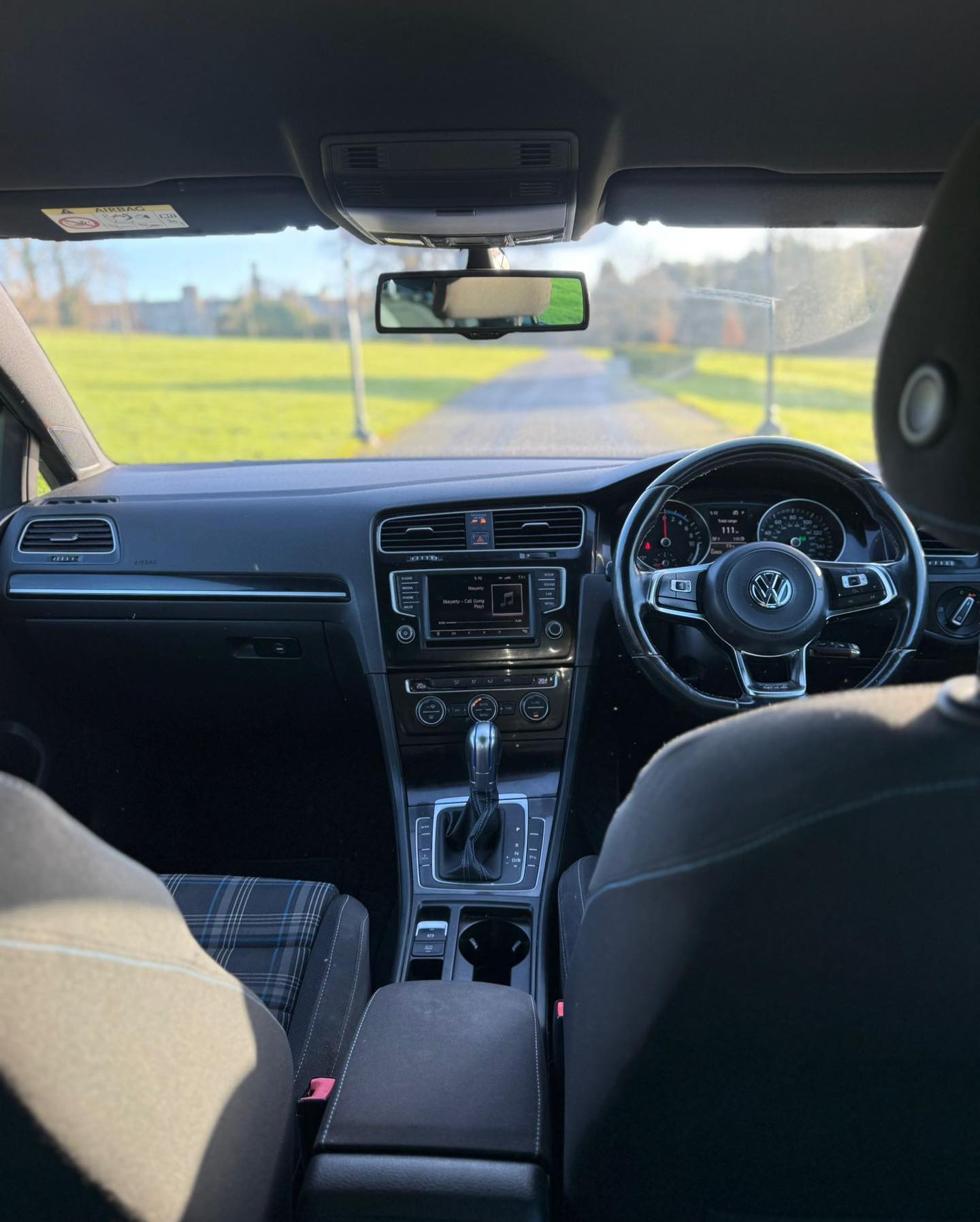 Volkswagen Golf 1.4 PHEV gallery image 8