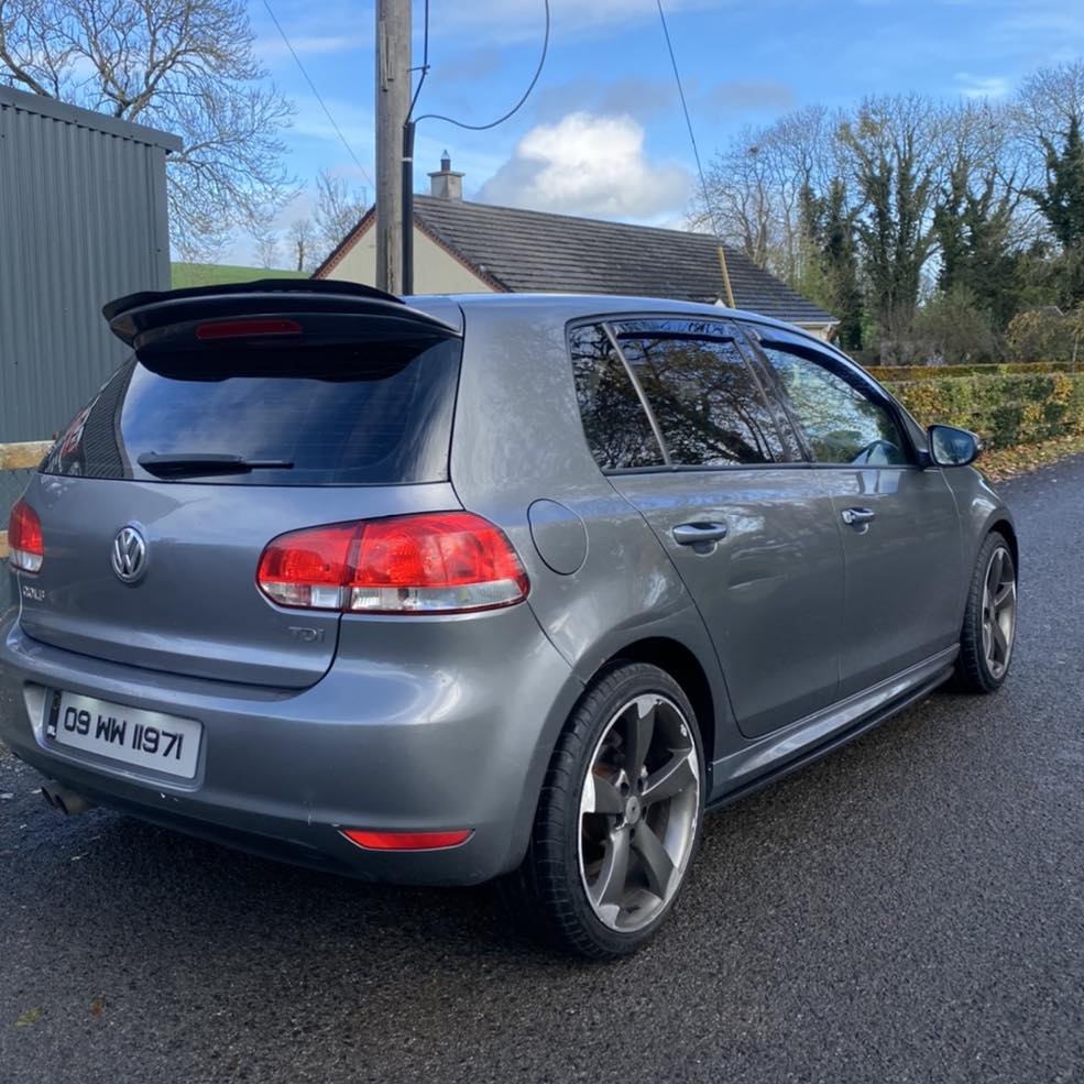 Volkswagen Golf 2.0 TDI gallery image 5