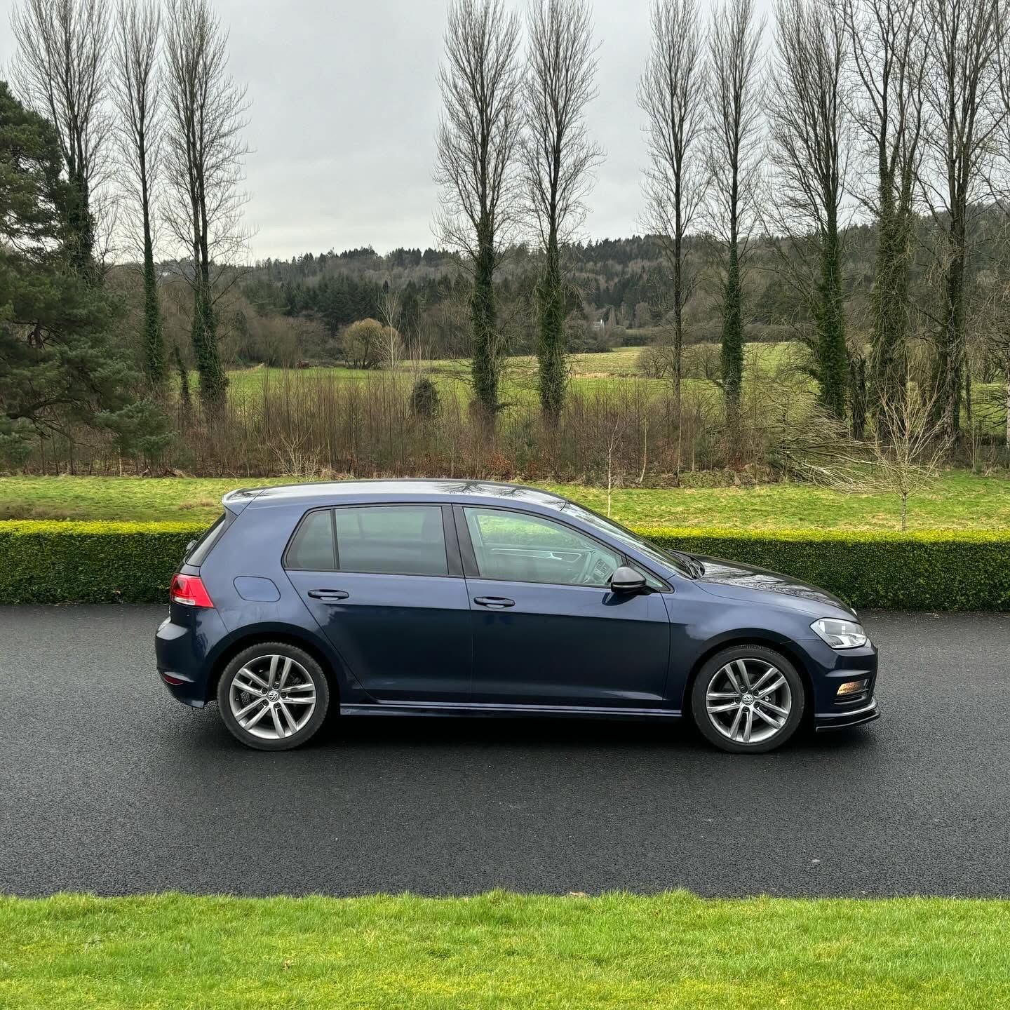 Volkswagen Golf R R - Line 1.2 TSI gallery image 8