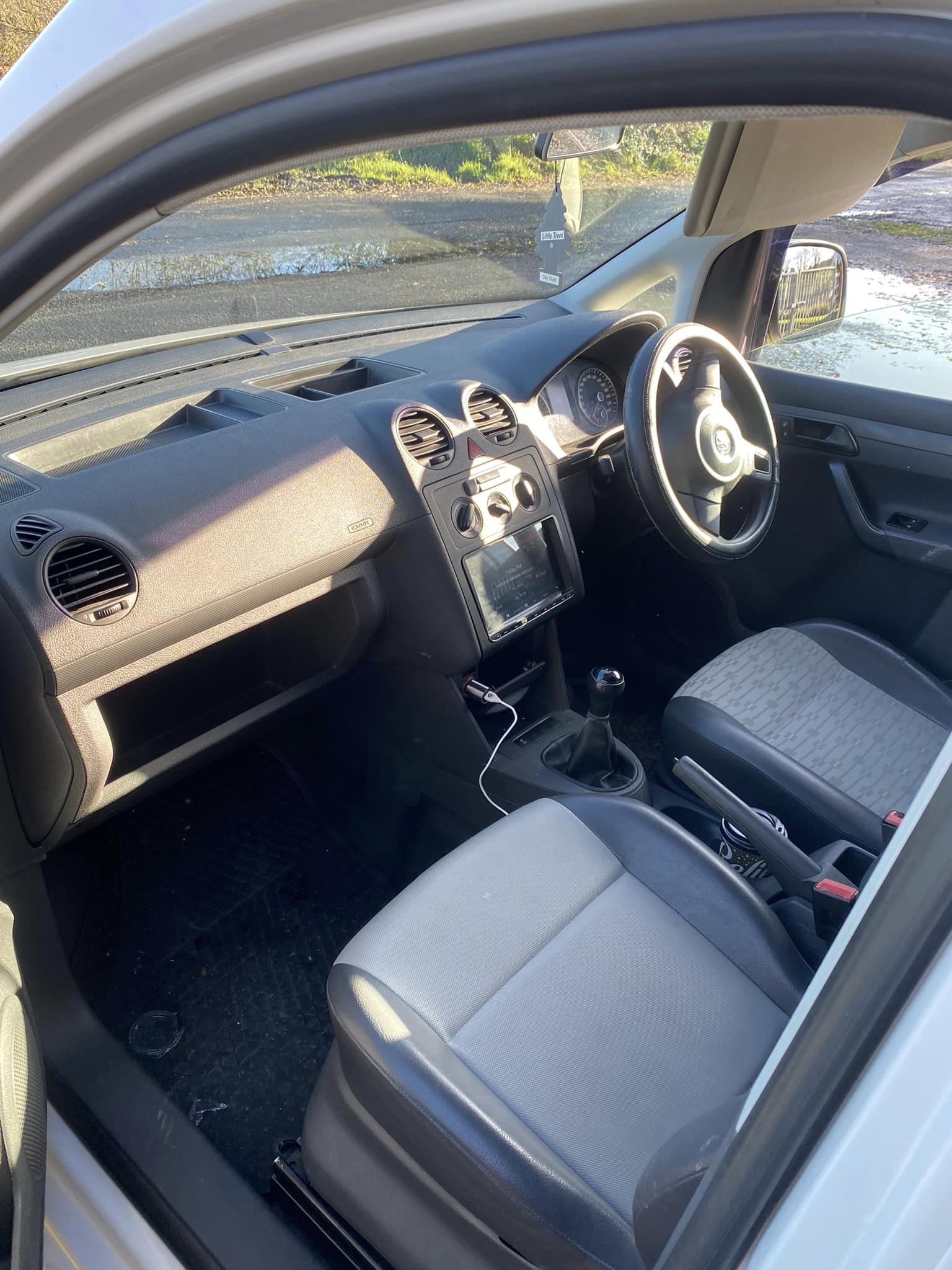 Volkswagen Caddy gallery image 3