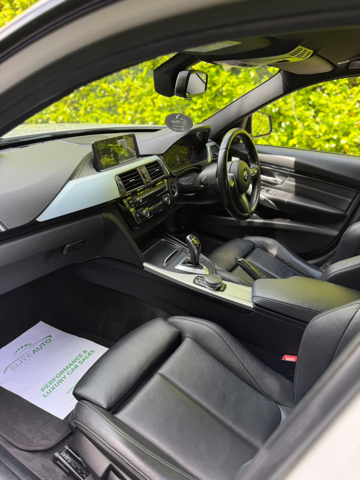 BMW 320d M Sport Shadow Edition gallery image 10