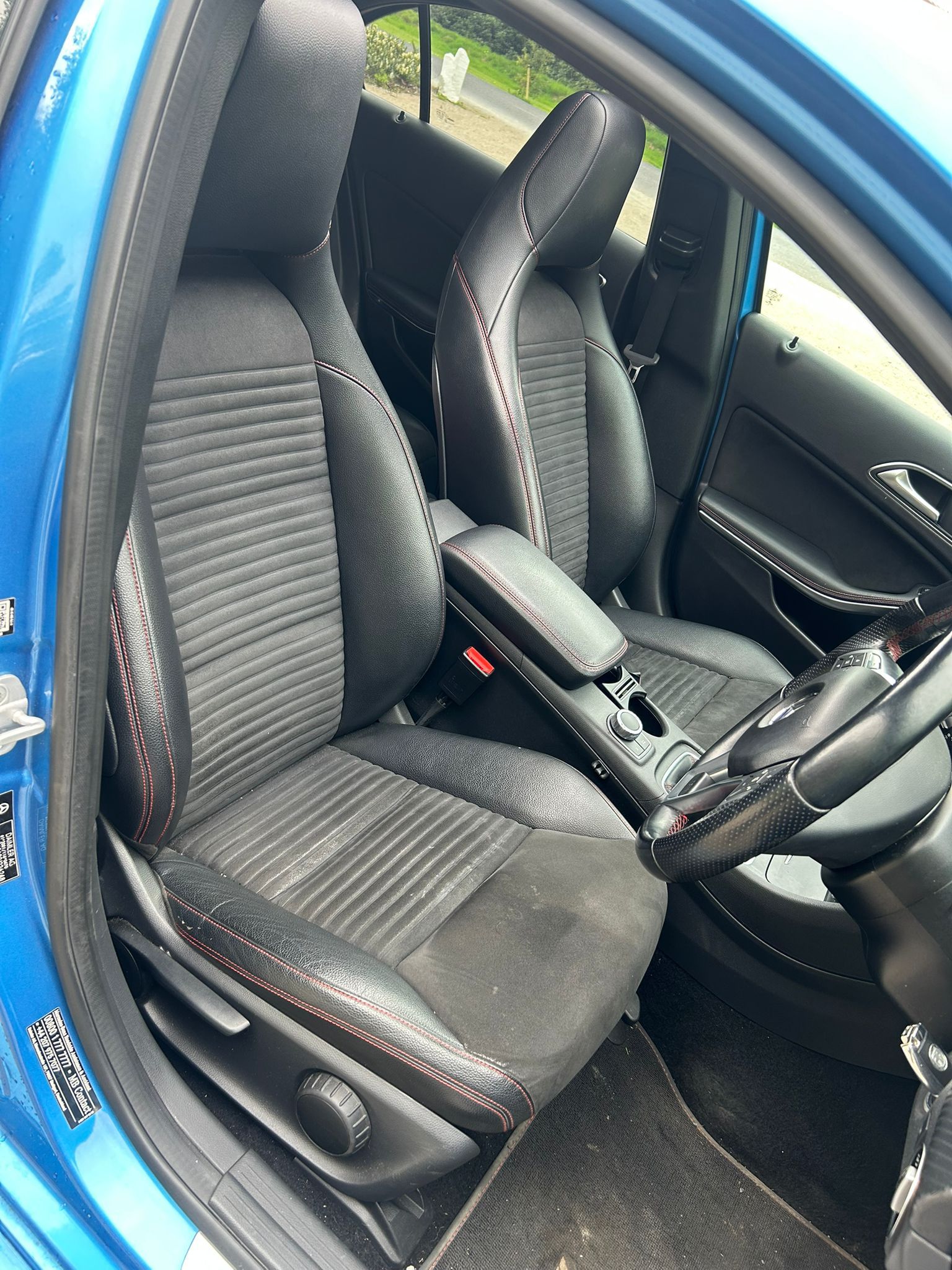 Mercedes-Benz A180 AMG Line gallery image 9