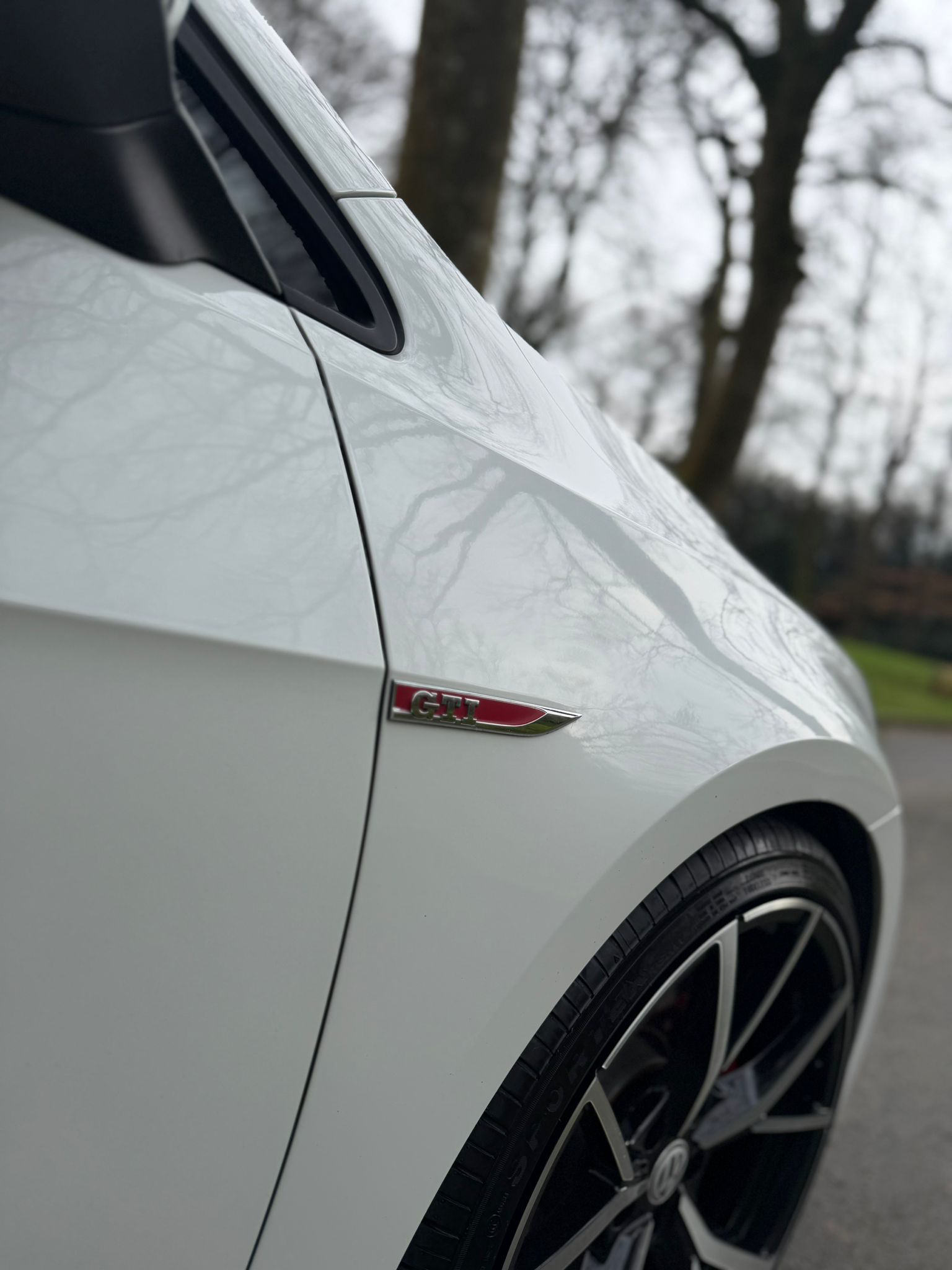 Volkswagen Golf GTI gallery image 7