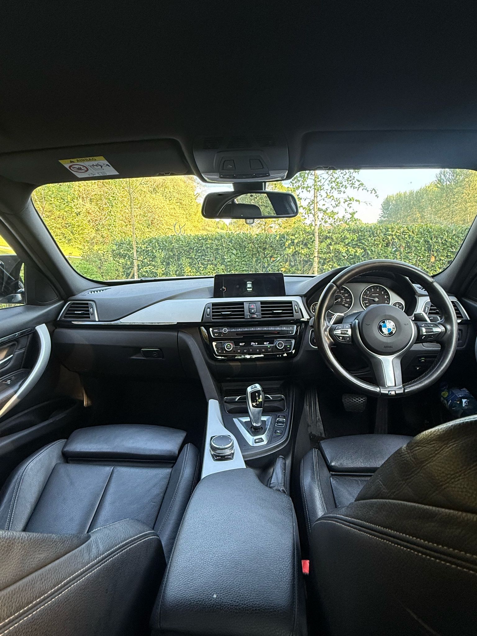 BMW 330e M Sport Auto gallery image 9