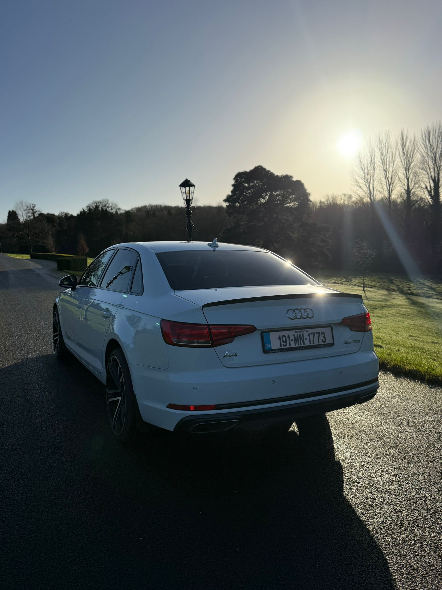 Audi A4 2.0 TDI Auto gallery image 6