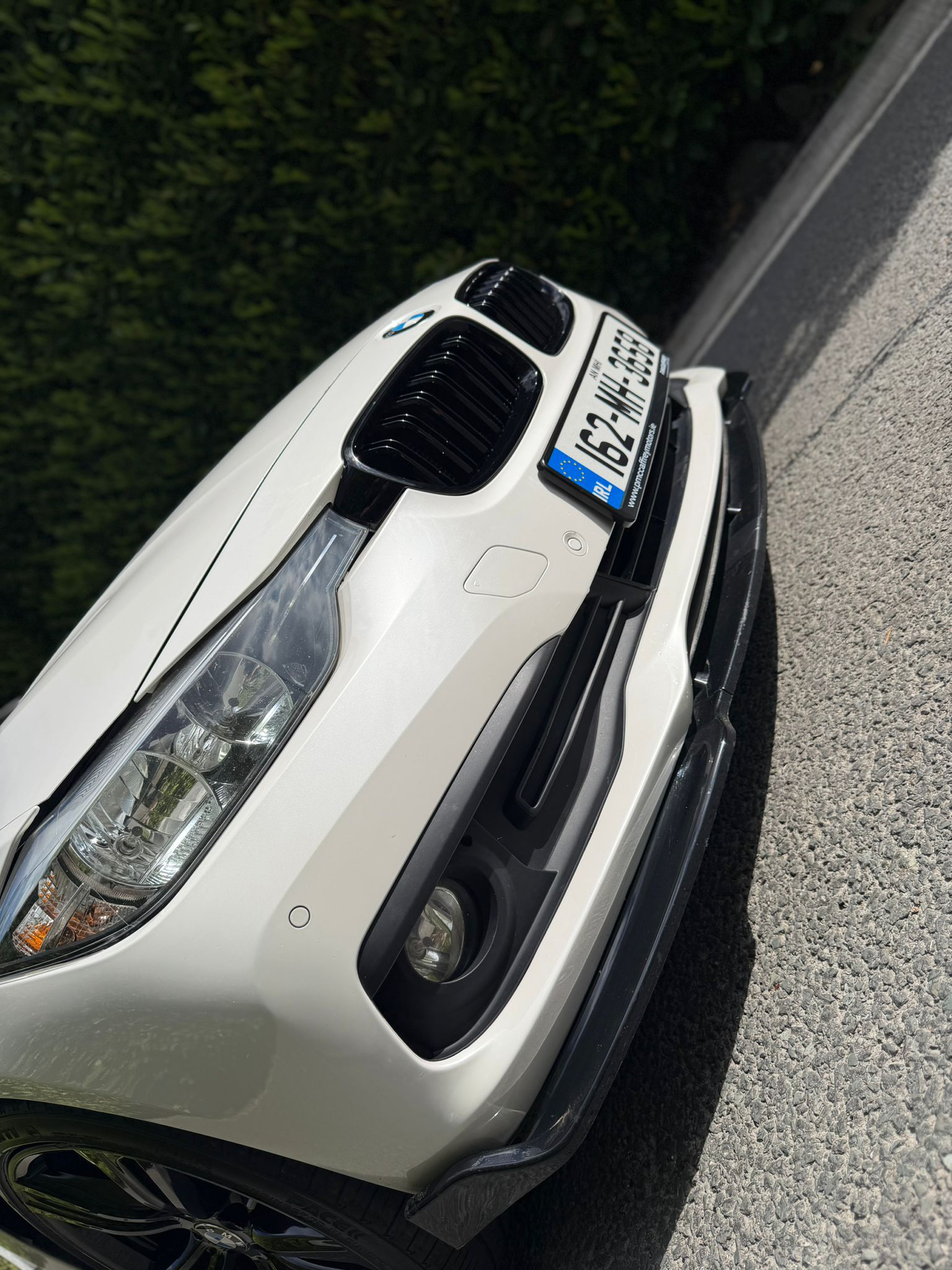 BMW 320d Sport Auto gallery image 12