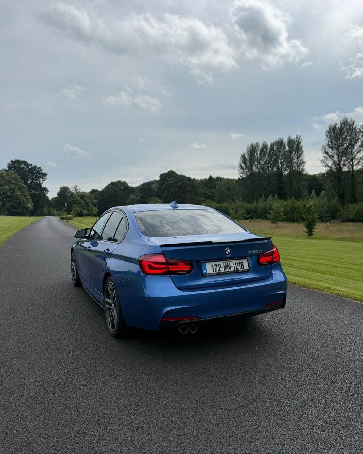 BMW 320d M Sport Shadow Edition Auto gallery image 2