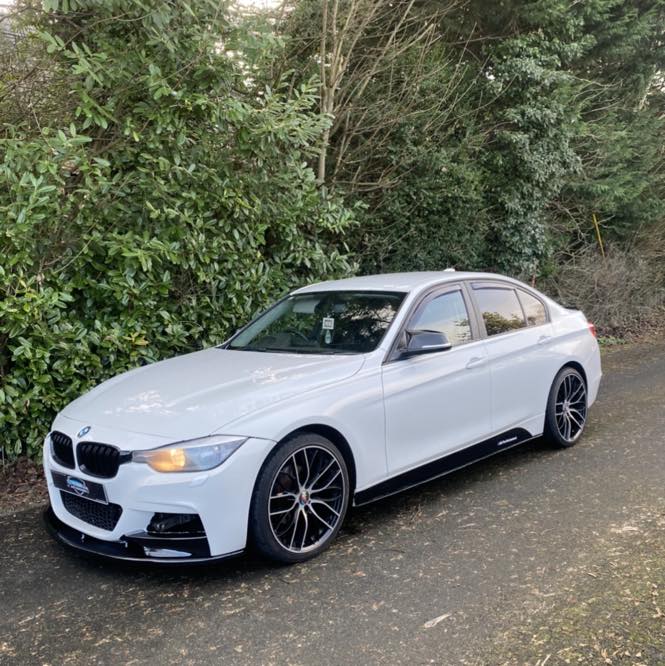 BMW 3 SERIES