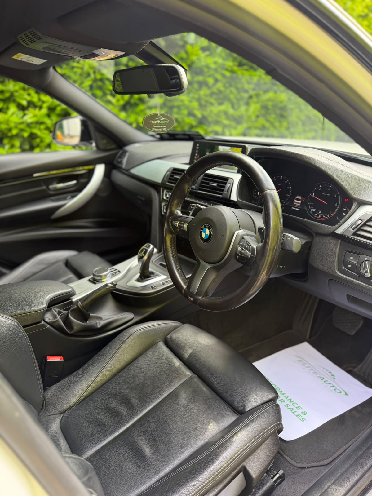BMW 320d M Sport Shadow Edition gallery image 9