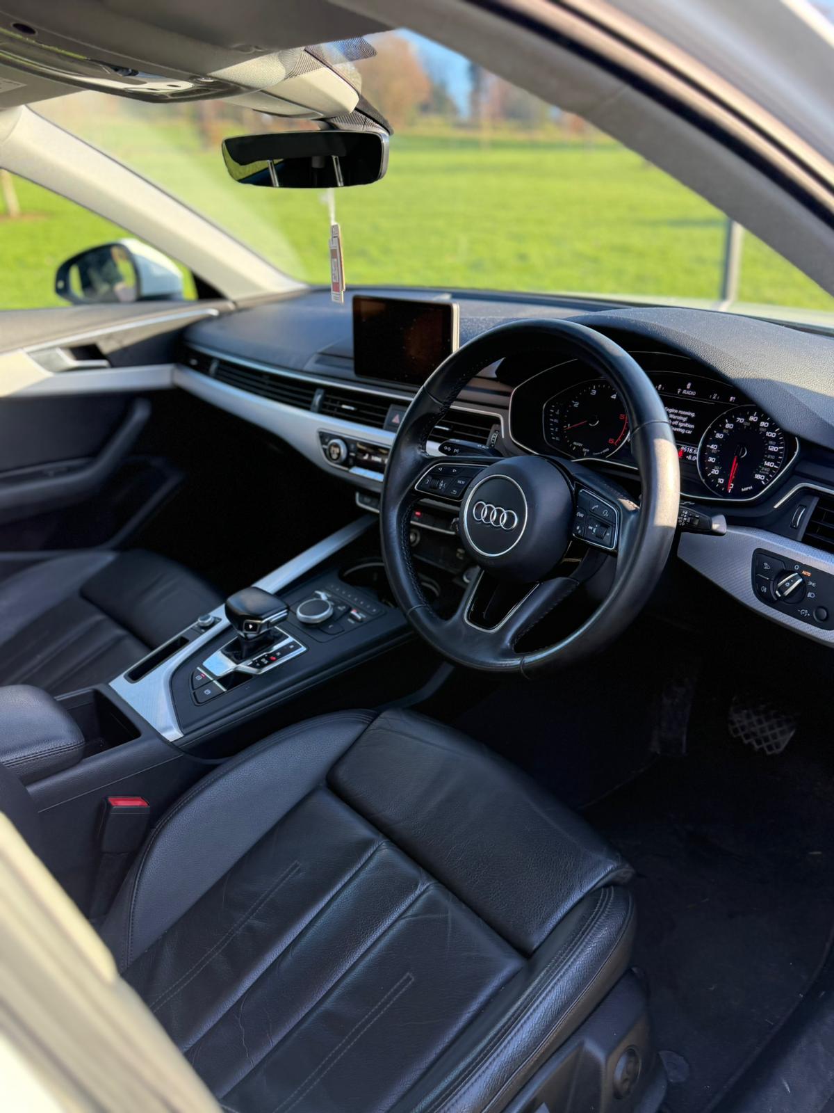 Audi A4 2.0 TDI Auto gallery image 11