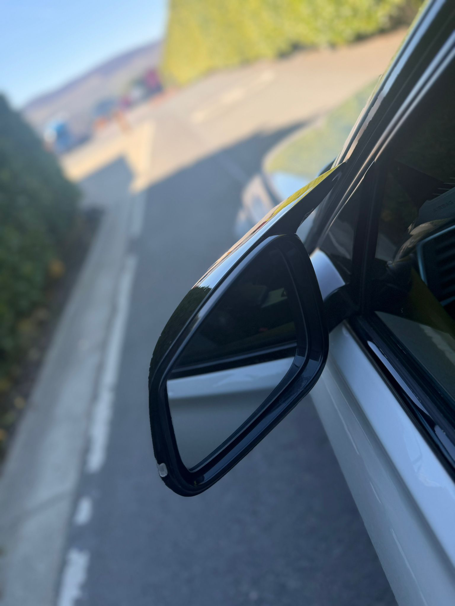 BMW 320d M Sport Shadow Edition Auto gallery image 12