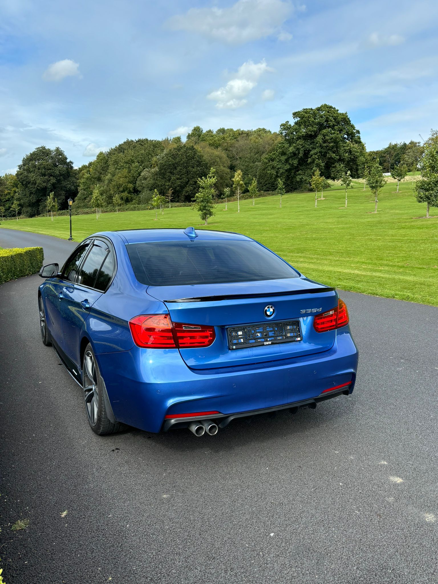 BMW 330d Auto gallery image 8