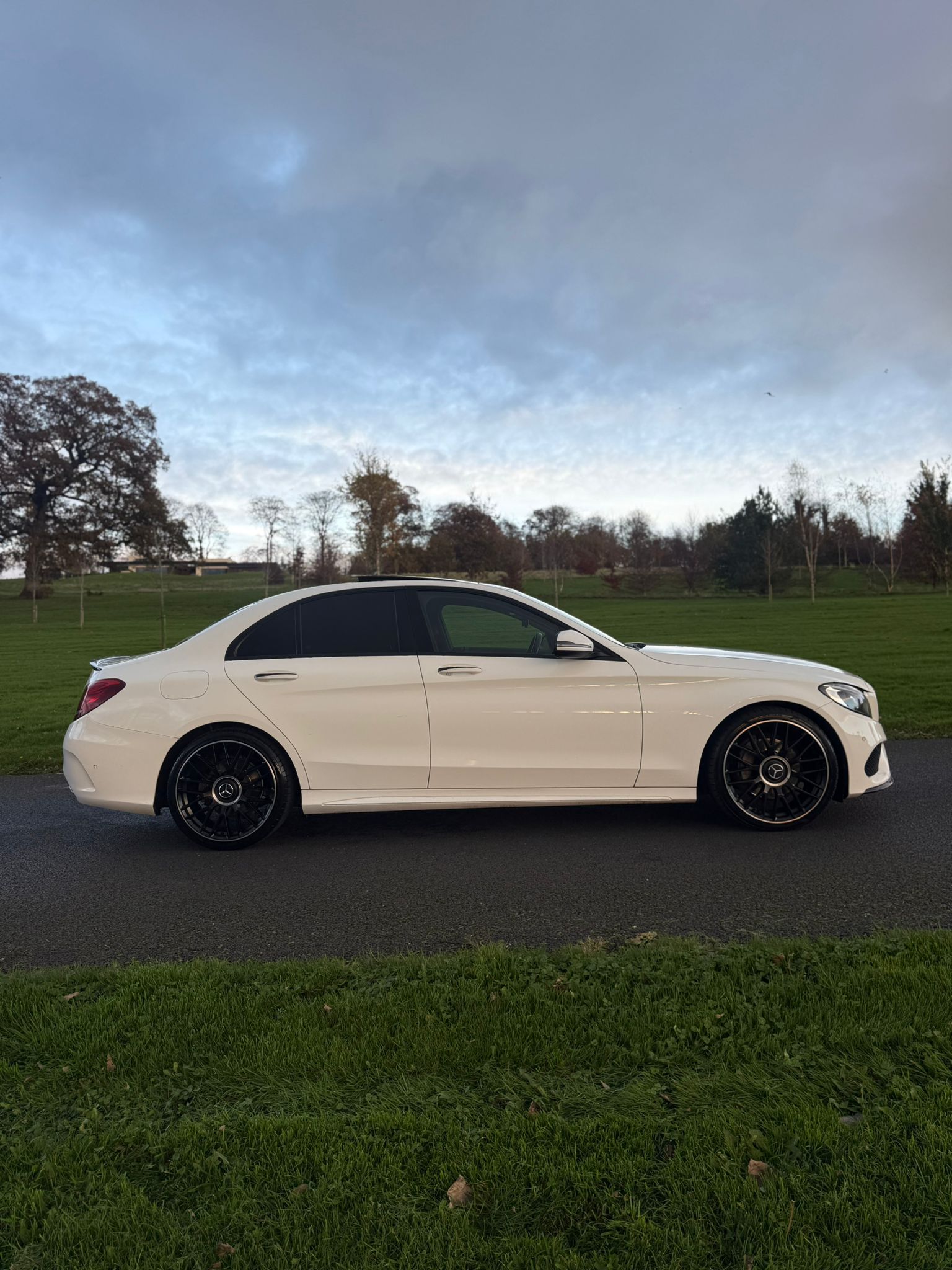 Mercedes-Benz C-Class Auto gallery image 7